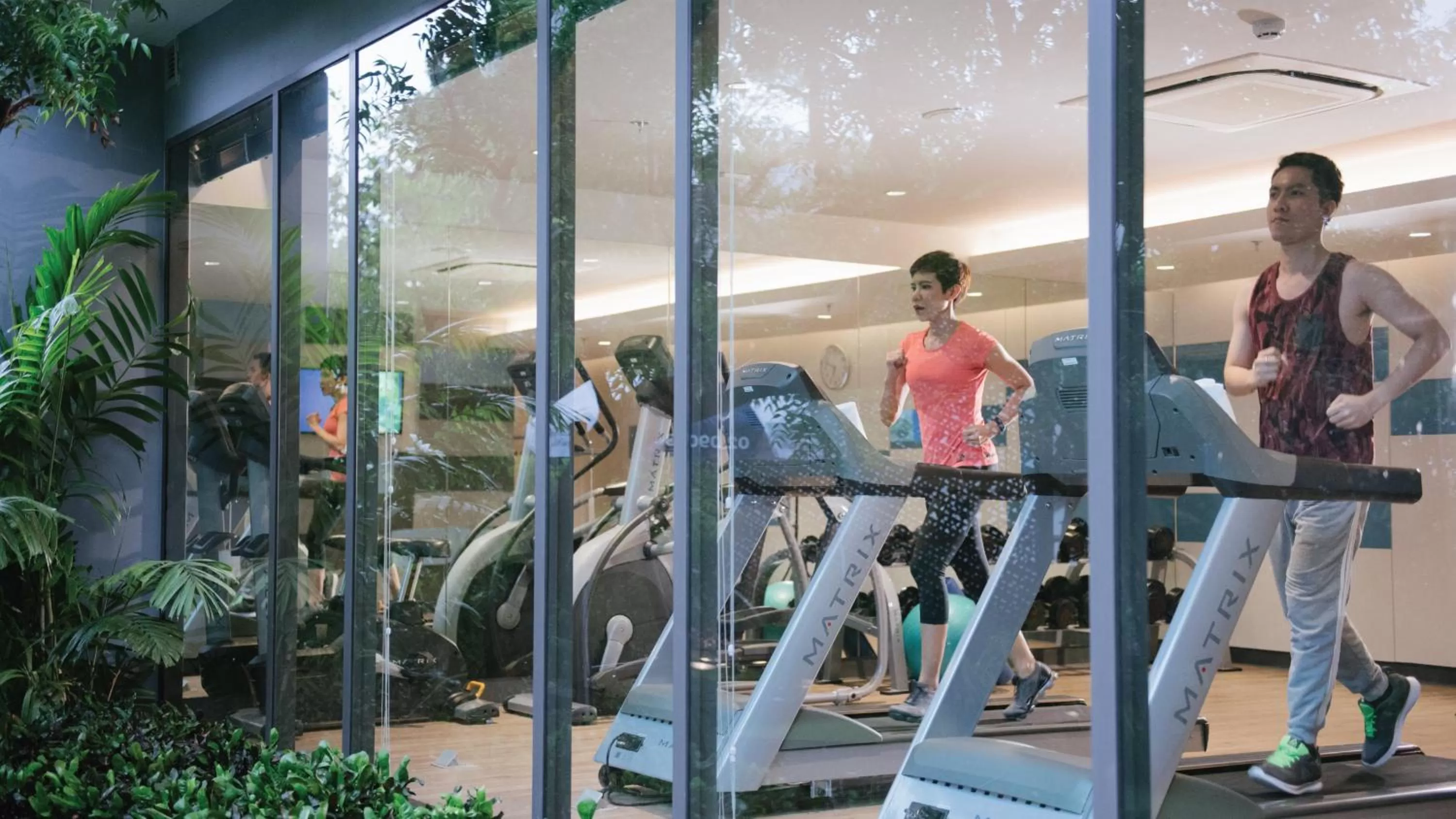 Fitness centre/facilities in Holiday Inn Express Bangkok Soi Soonvijai by IHG