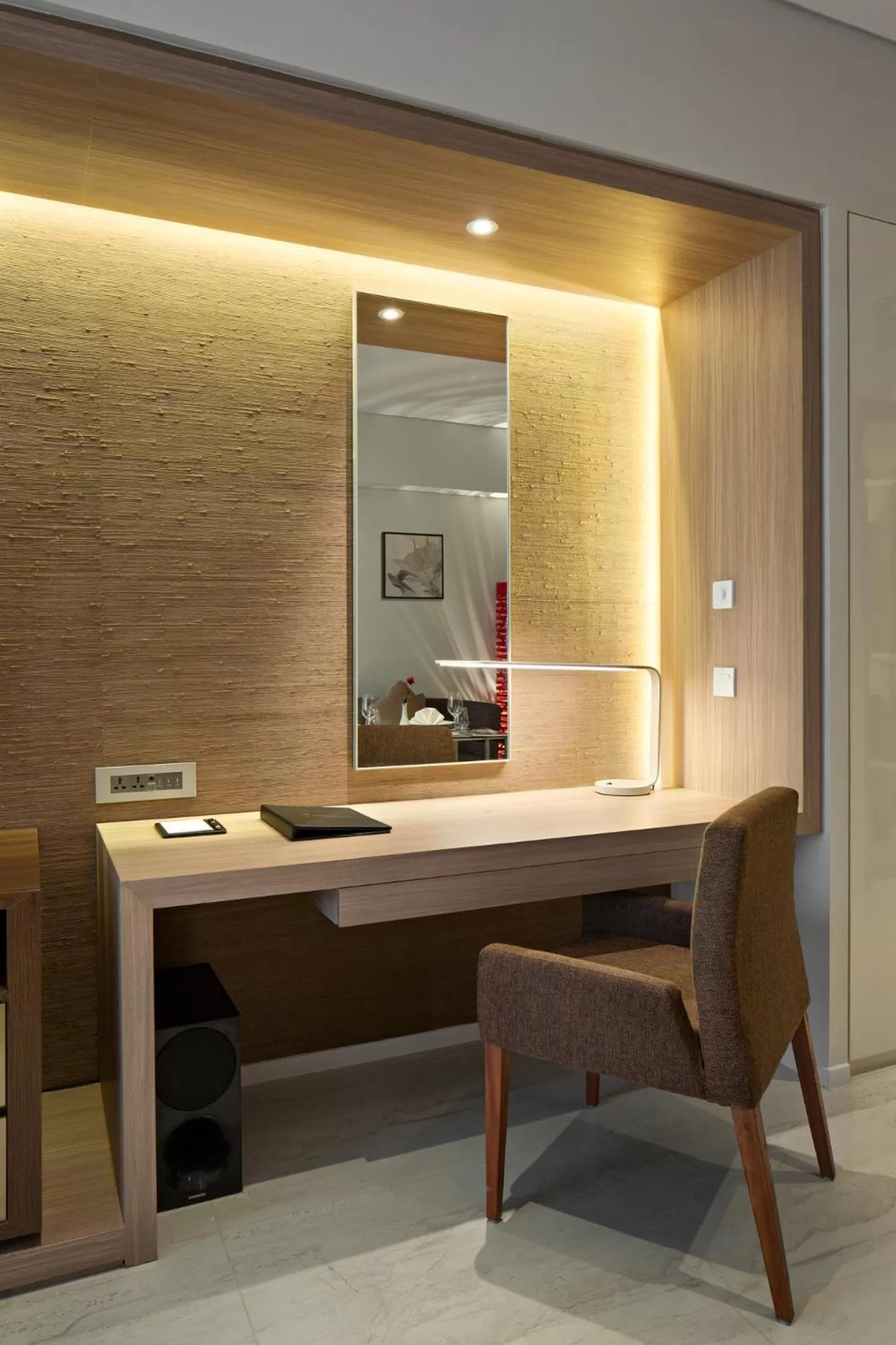 Area and facilities in Oakwood Hotel & Residence Surabaya