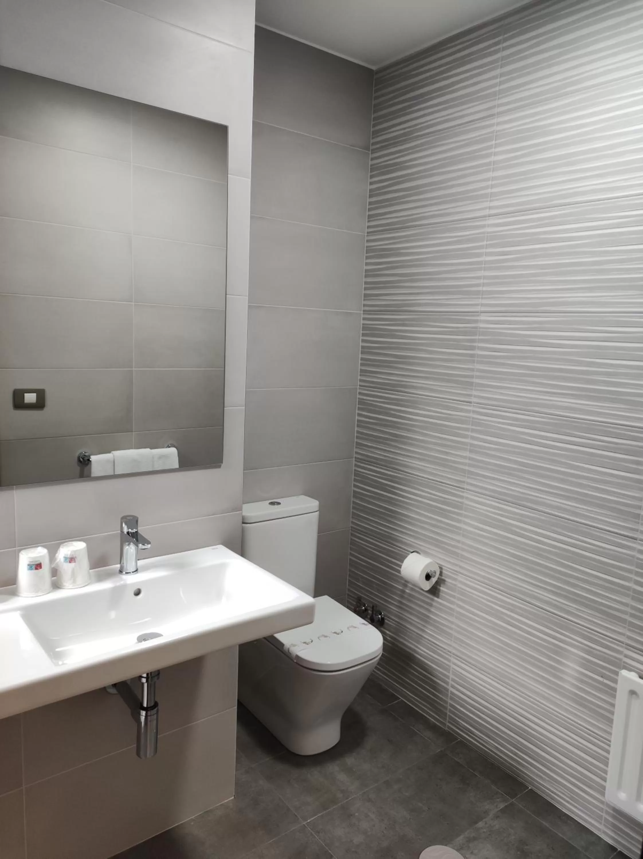 Toilet in Hotel Compostela Vigo