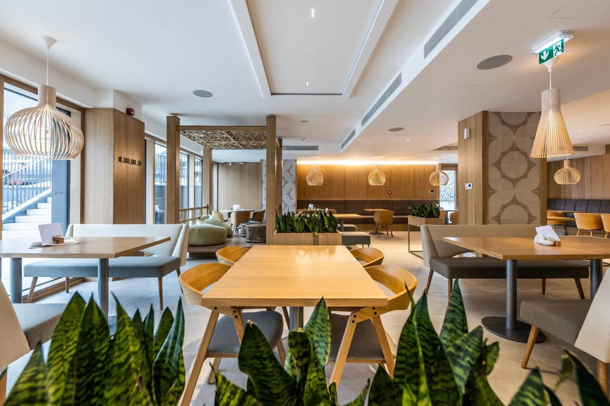 Restaurant/places to eat in RAJ zdravia