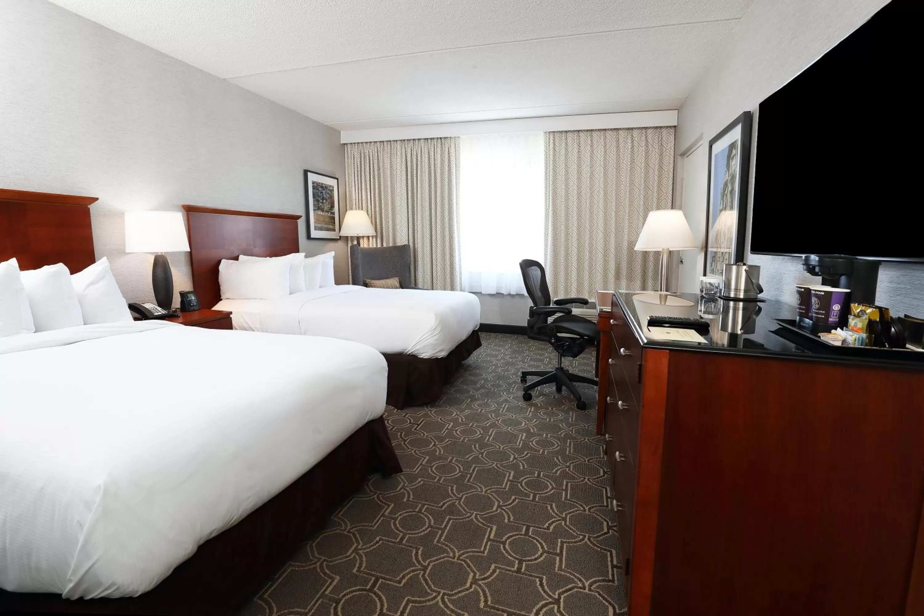 Bedroom, Bed in DoubleTree by Hilton Boston/Westborough