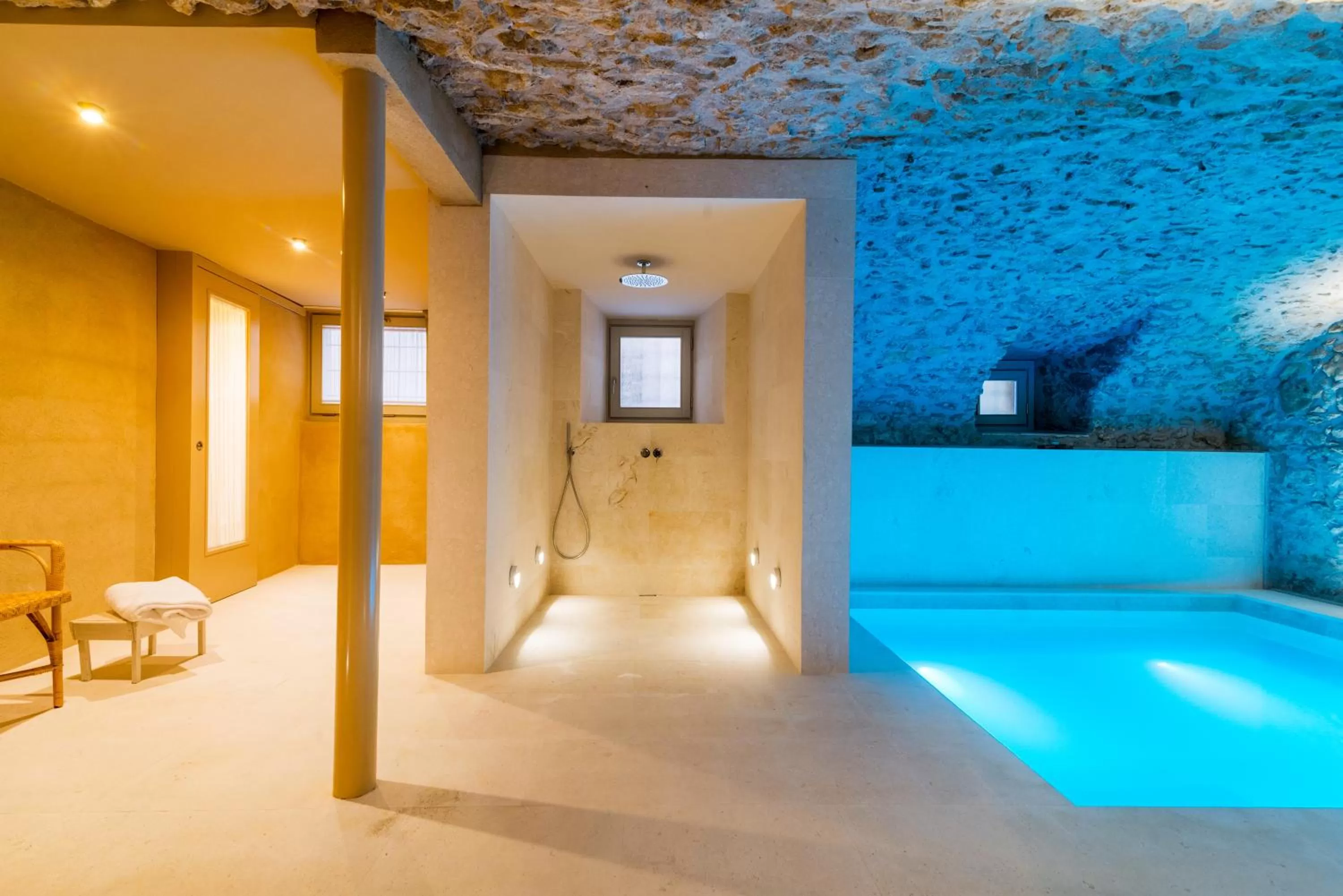 Hot Tub in Can Mascort Eco Hotel