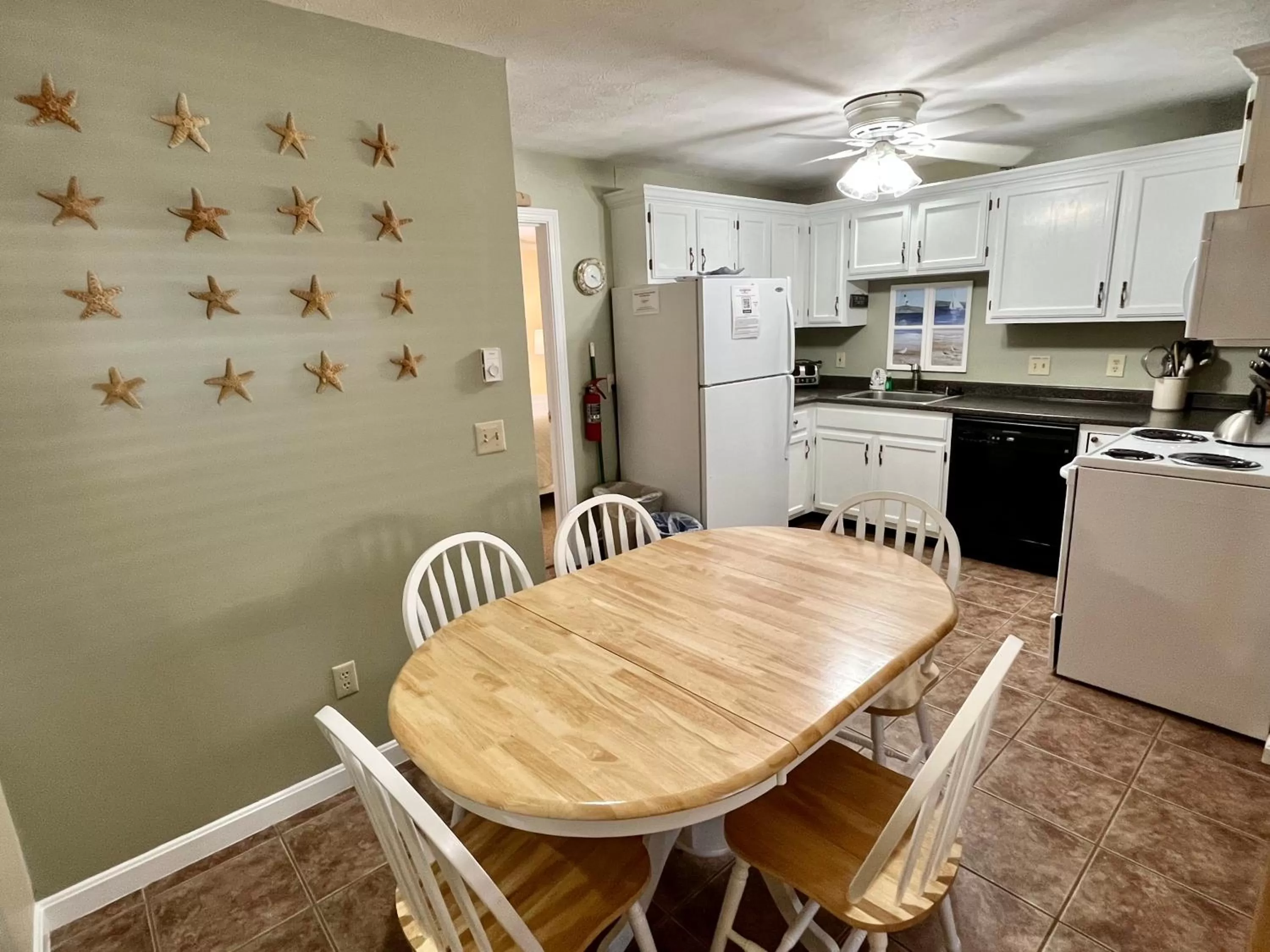 Elmwood Resort Hotel