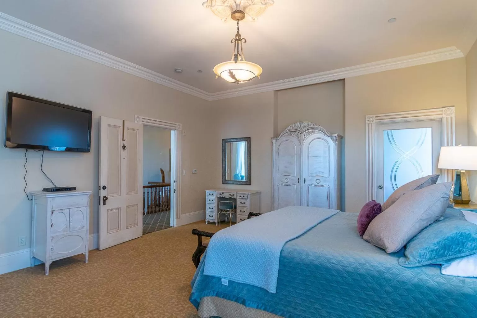 TV and multimedia, Bed in Chateau Coralini