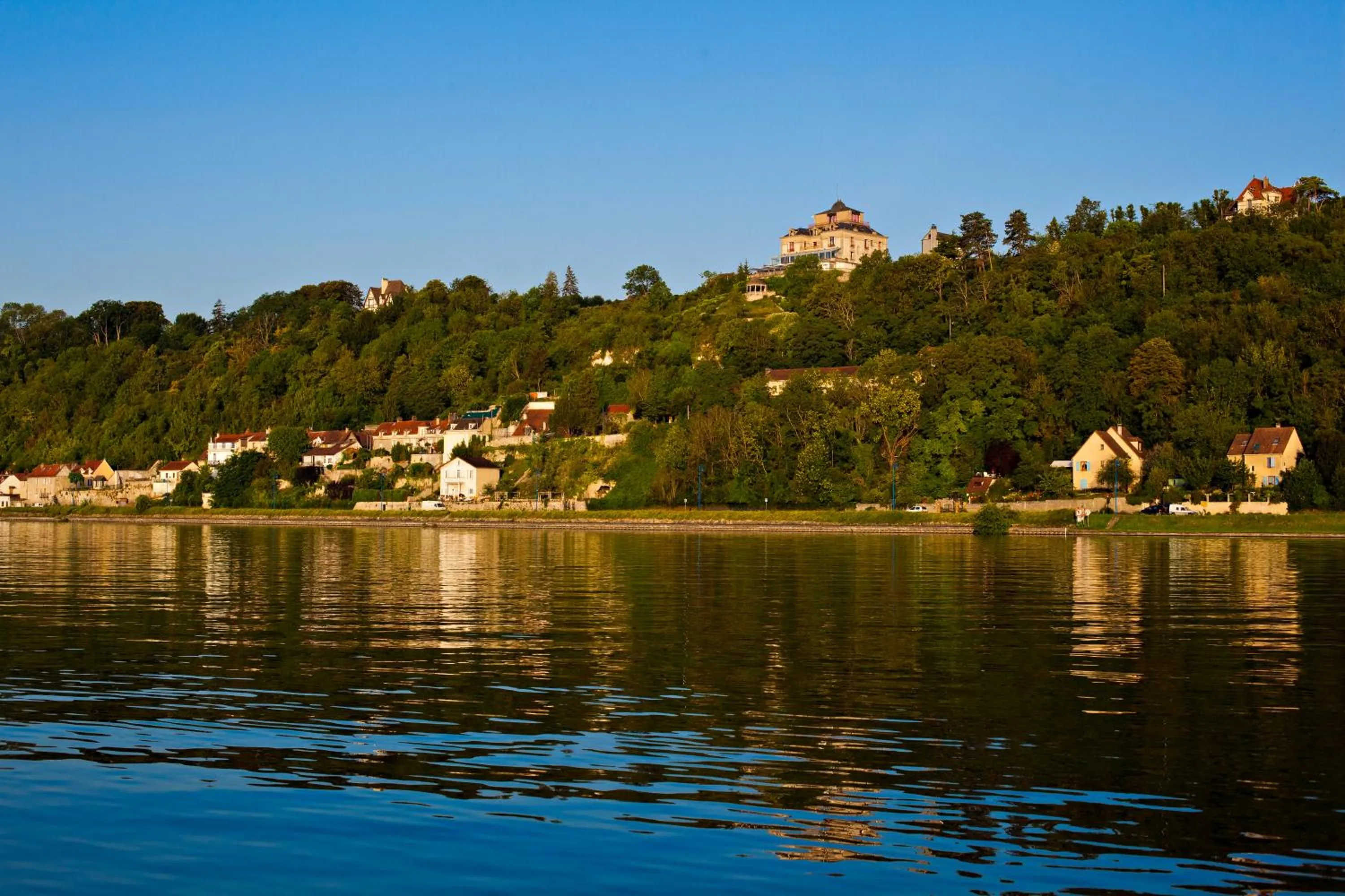 River view in Domaine De La Corniche