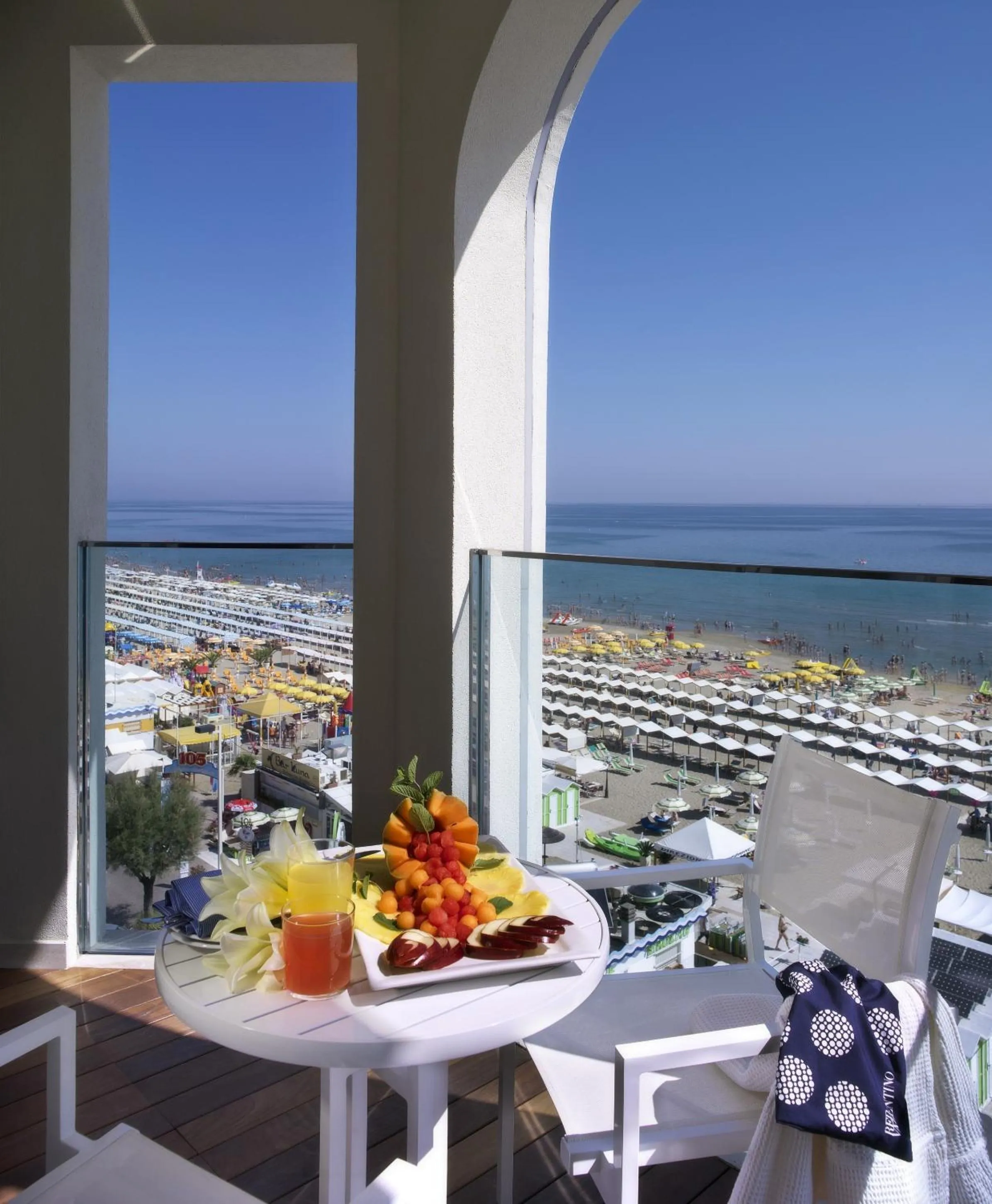 Day in Hotel Tiffany's