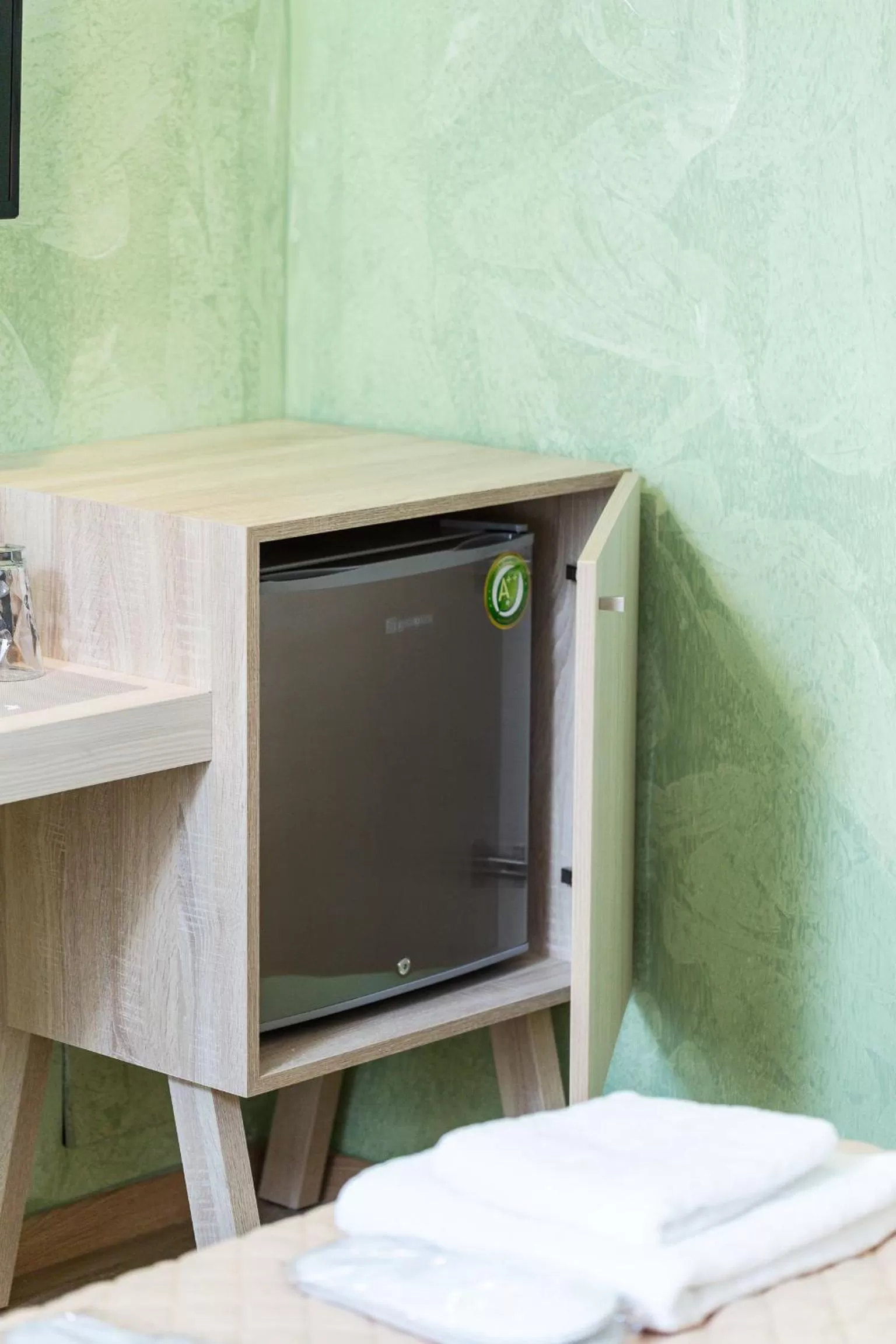 oven in Ark 68 City Rooms