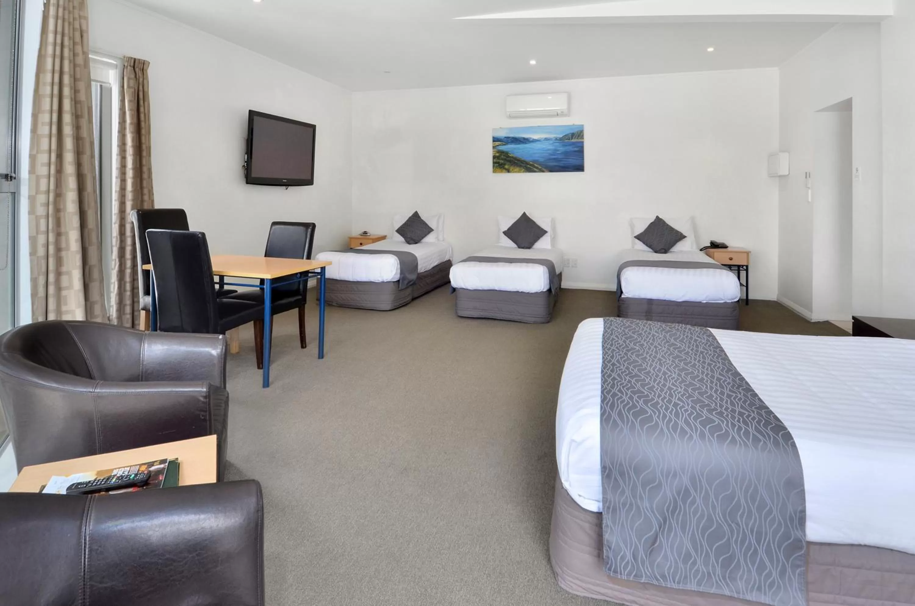 Bed in Poenamo Hotel