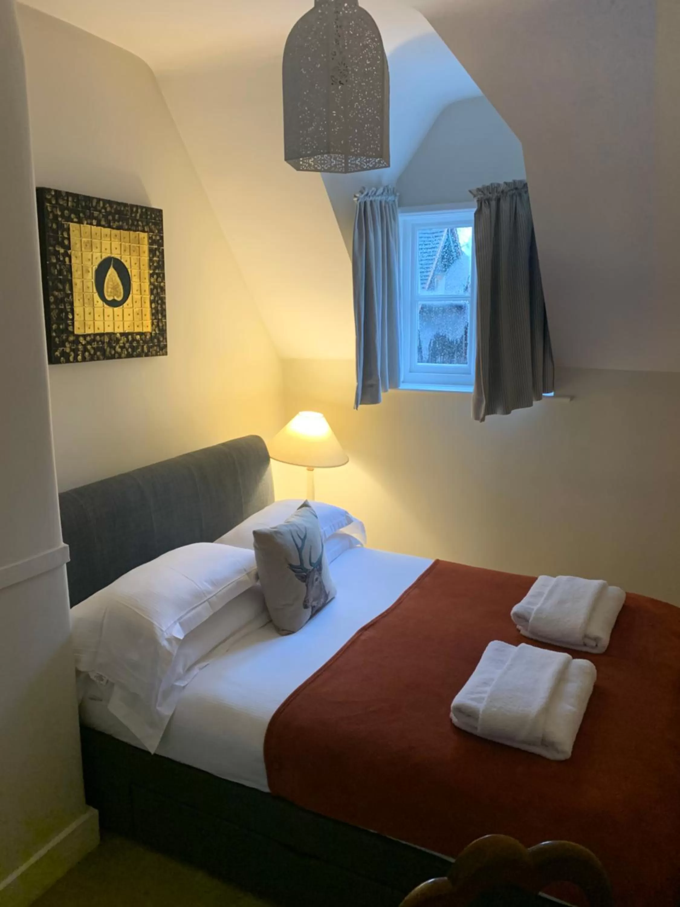 Two-Bedroom Country Cottage in The Stag and Huntsman at Hambleden