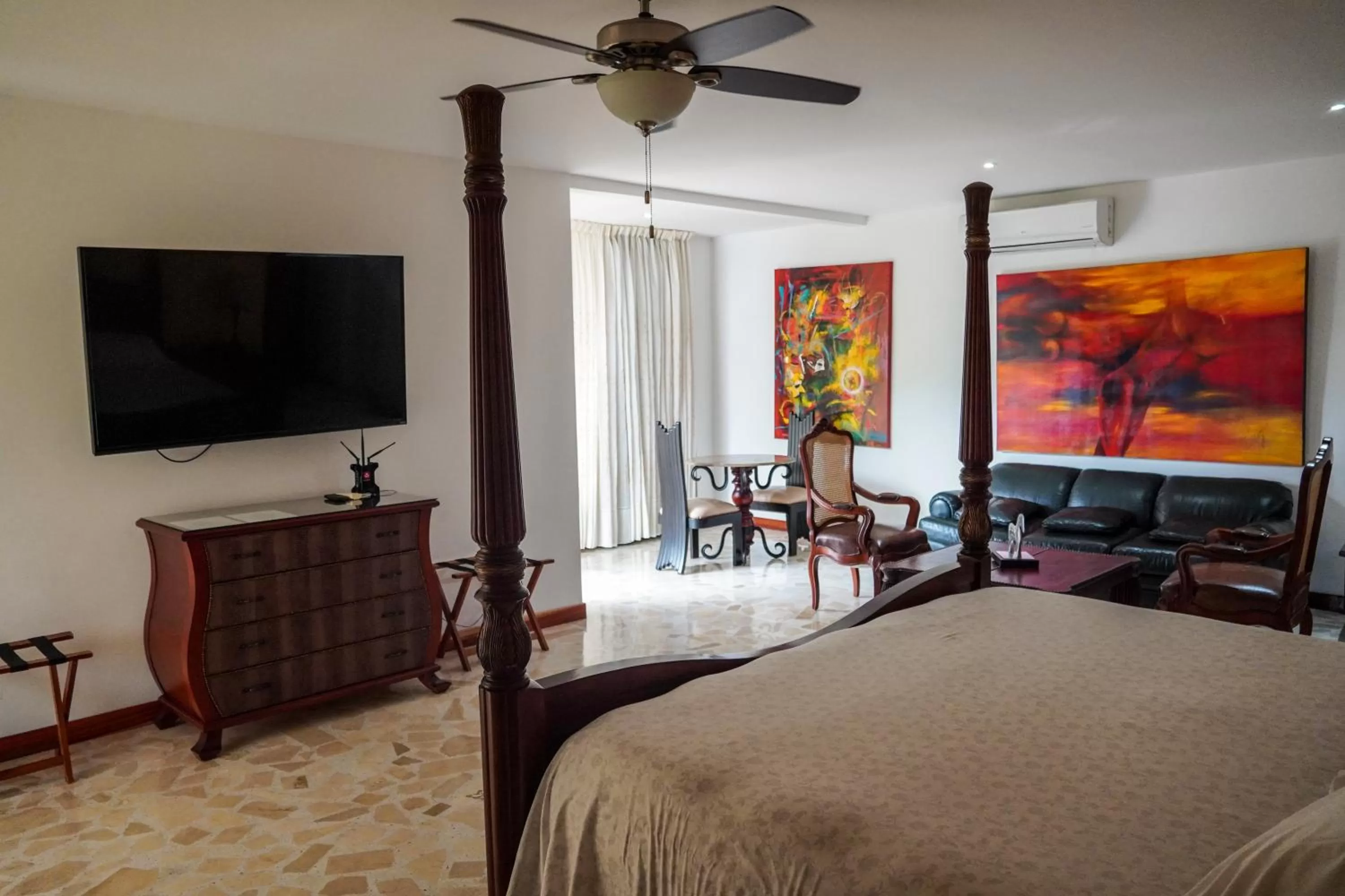 TV/Entertainment Center in Hotel Boutique Villa Casuarinas