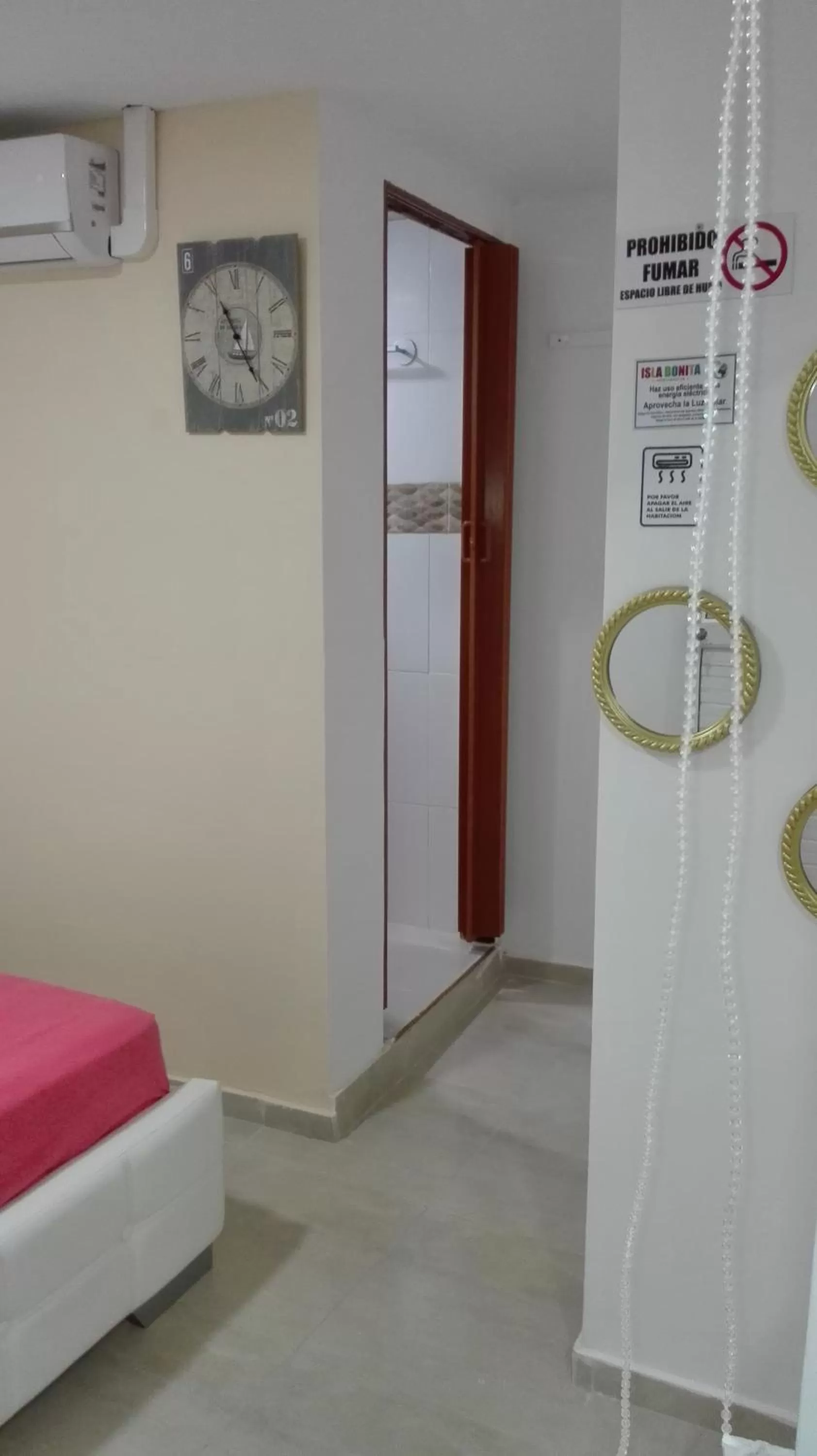 Bathroom in Apartamentos Isla Tropical