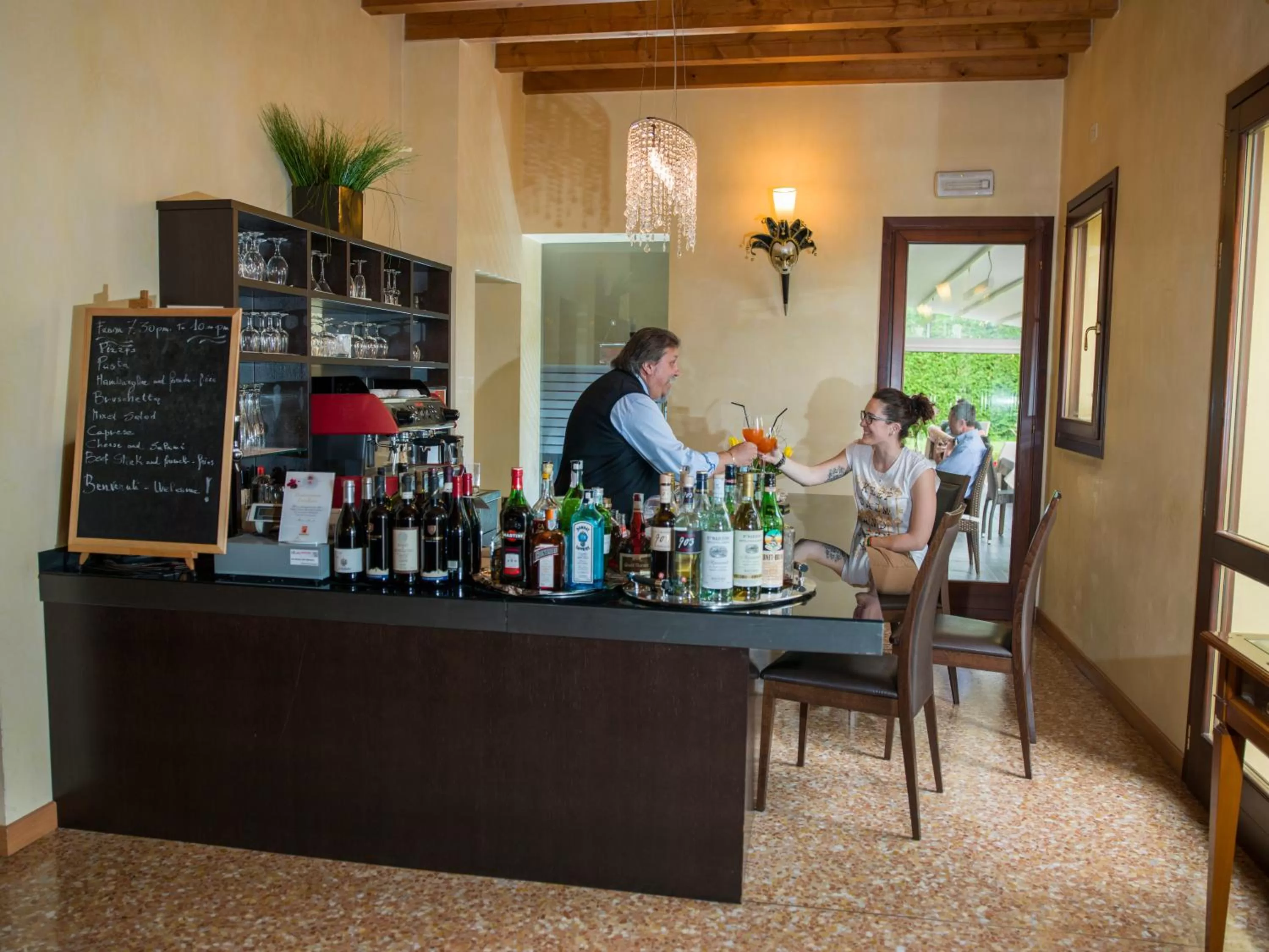 Lounge or bar in Hotel Venice Resort Airport