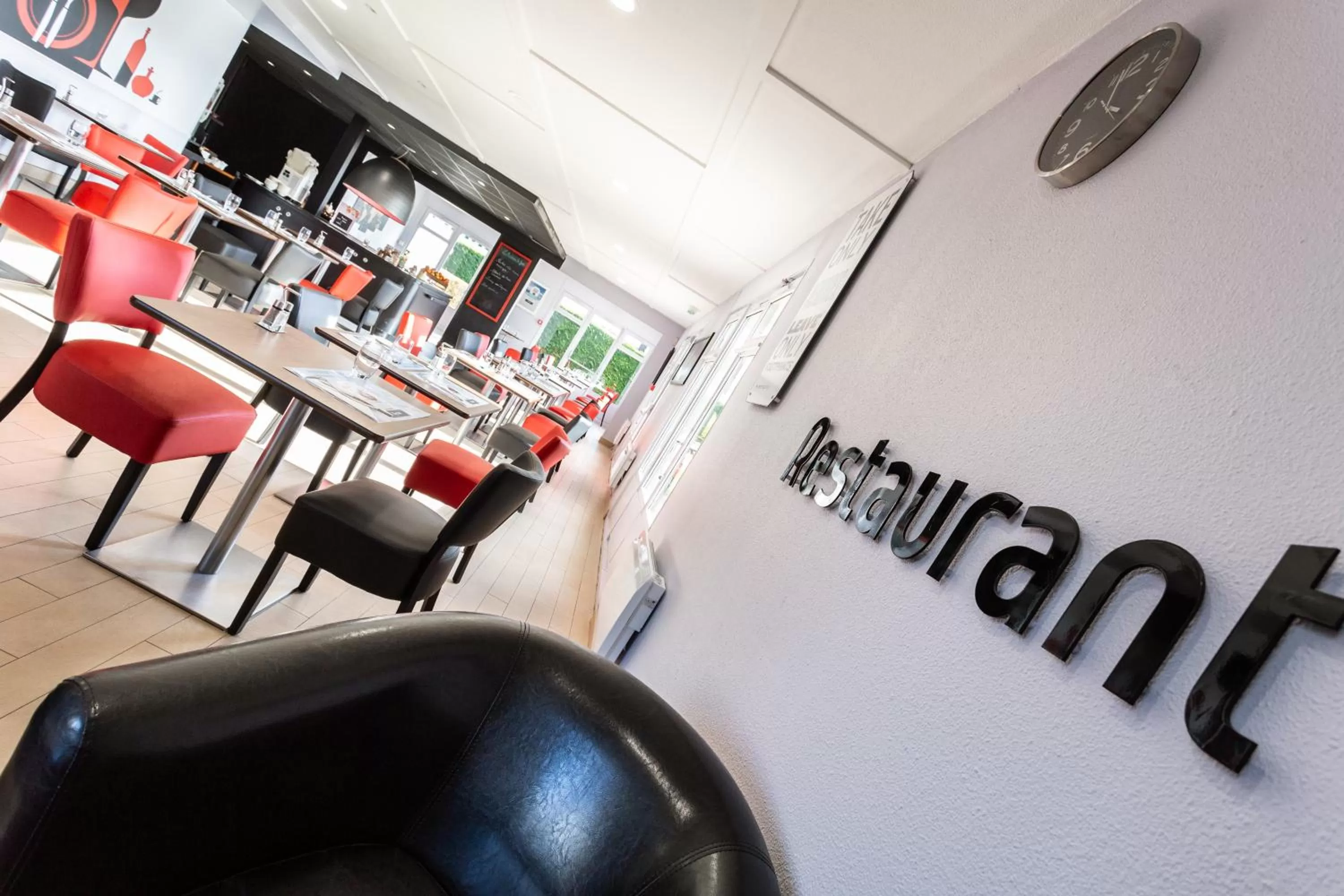 Restaurant/places to eat in KYRIAD Issoudun