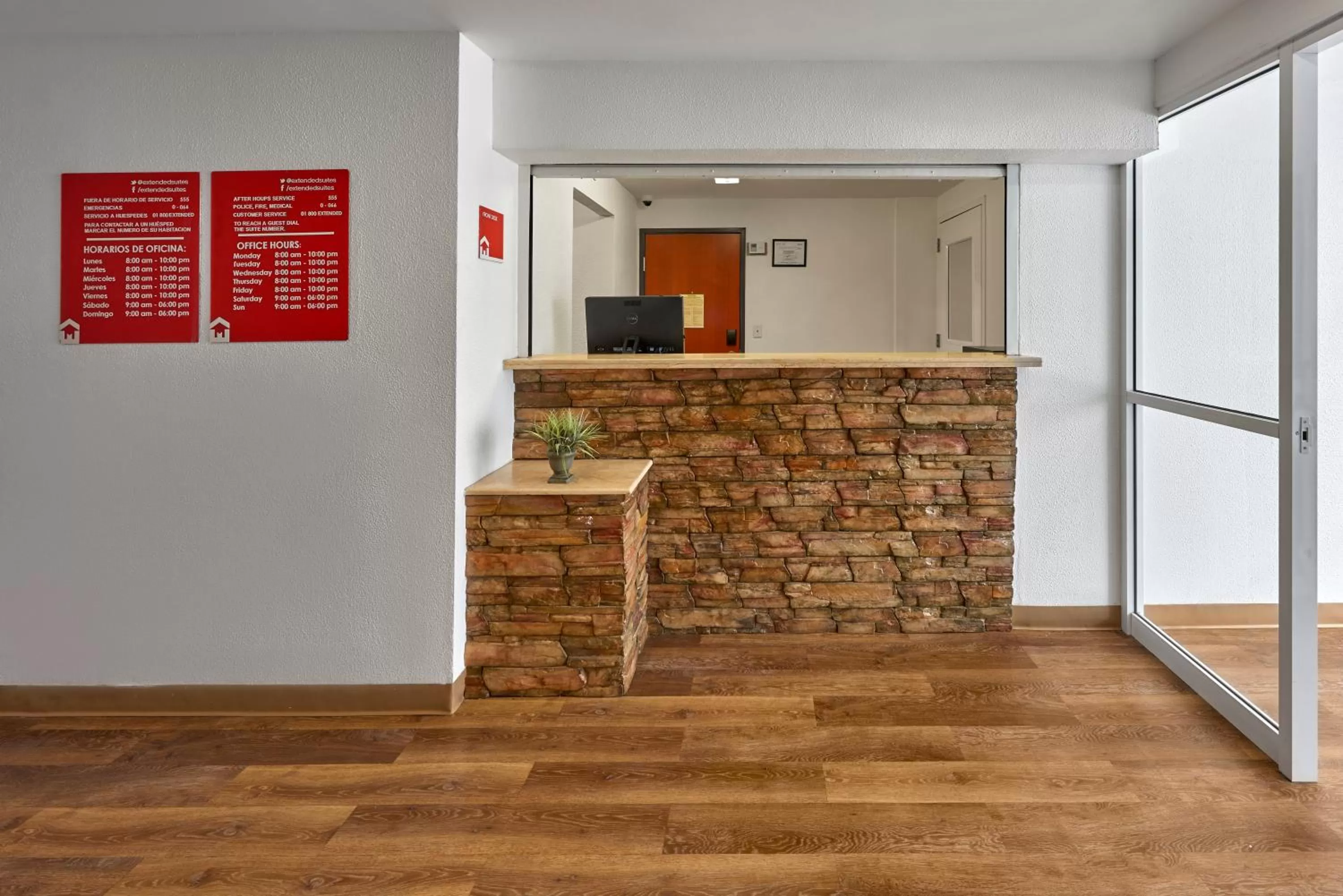 Lobby or reception in Extended Suites Monterrey Aeropuerto