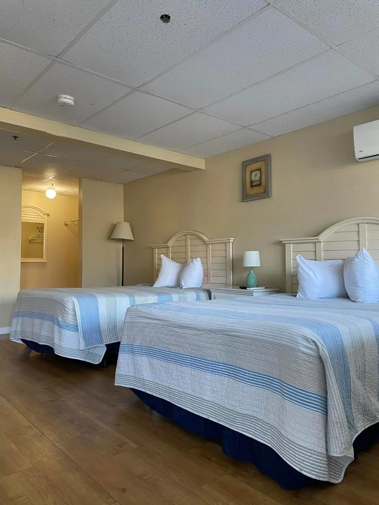 Standard Room with Kitchenette in The Grand Beach Inn