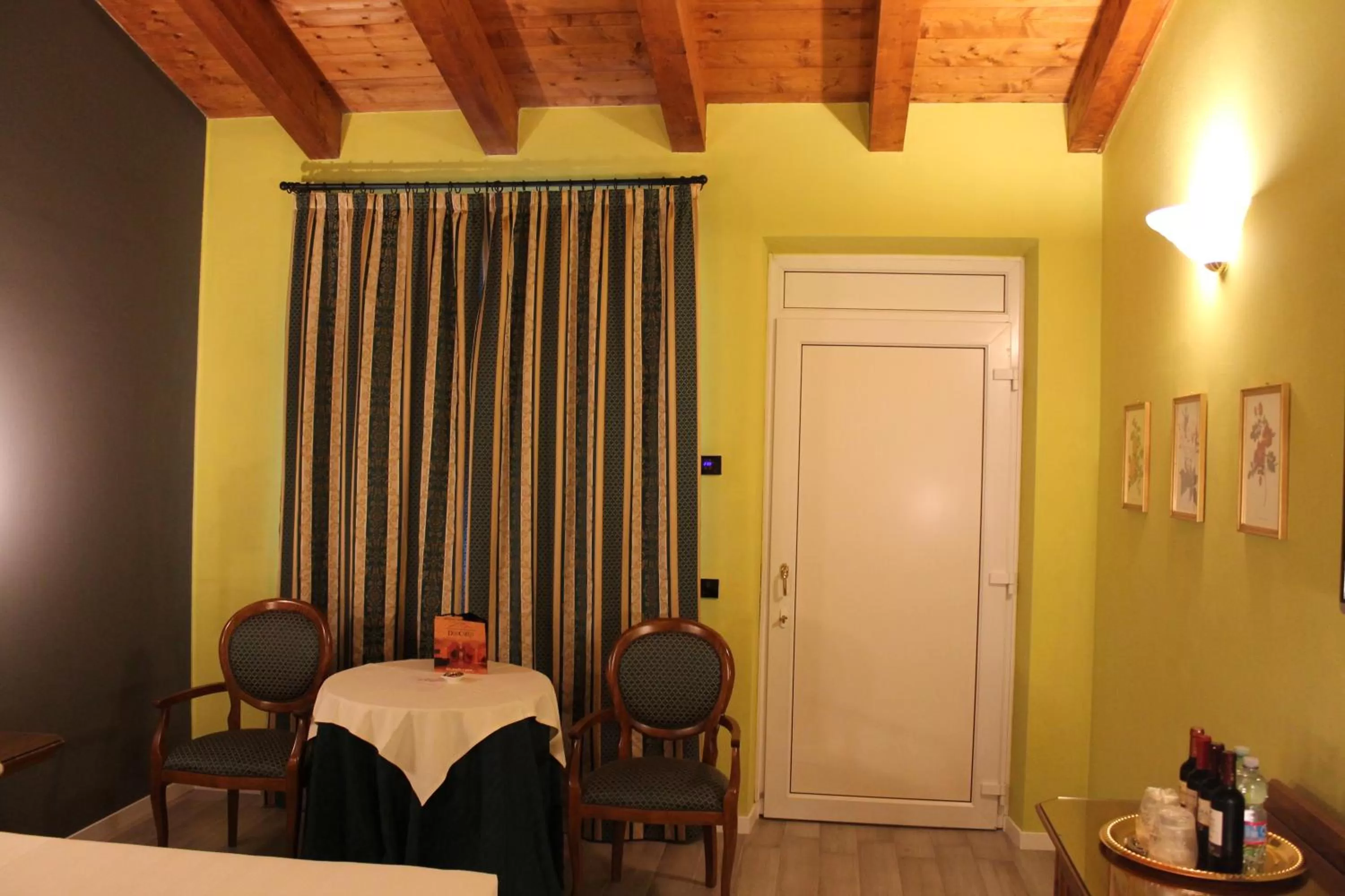 Decorative detail, Bed in Hotel Don Carlo