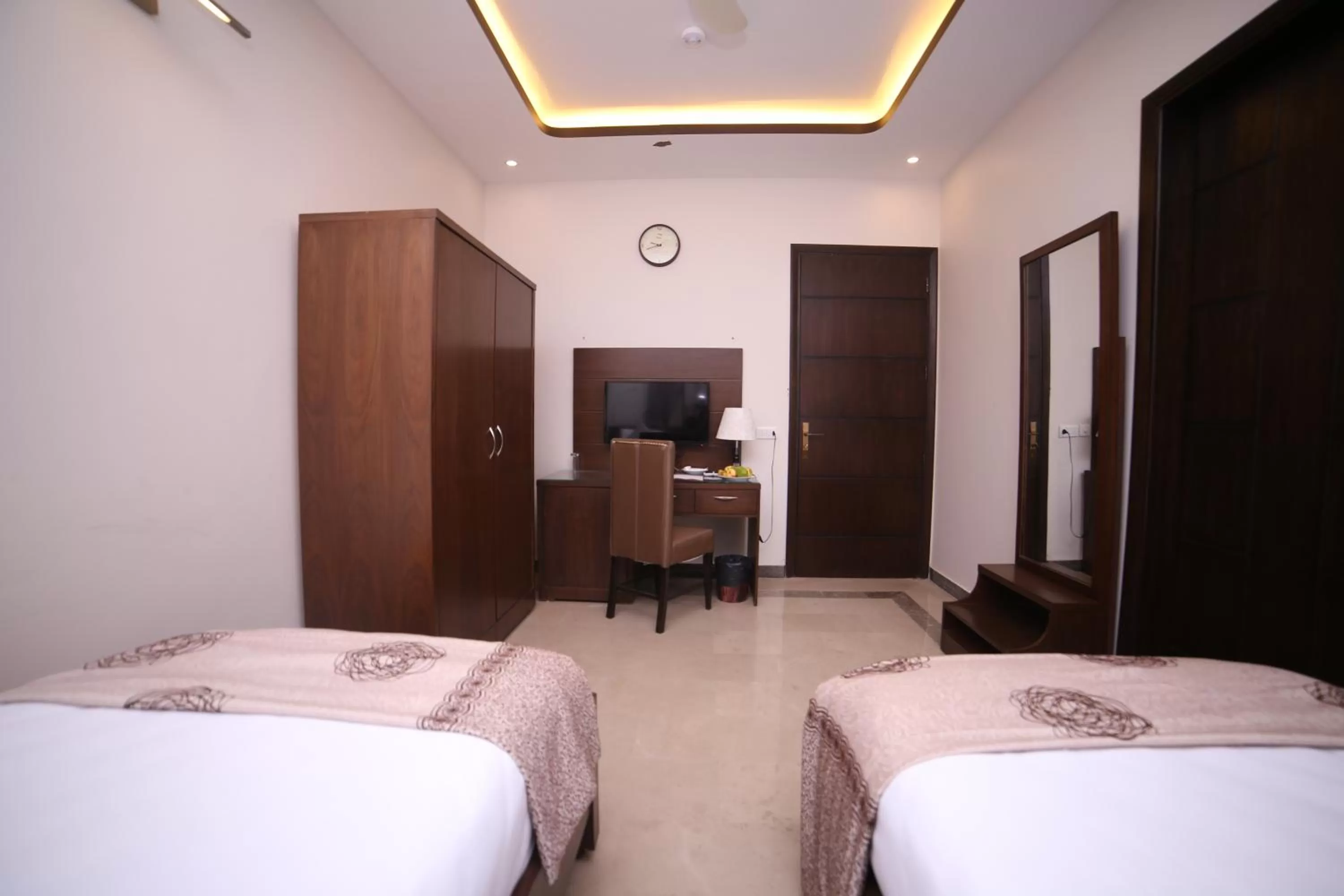 Zifan Hotel & Suites