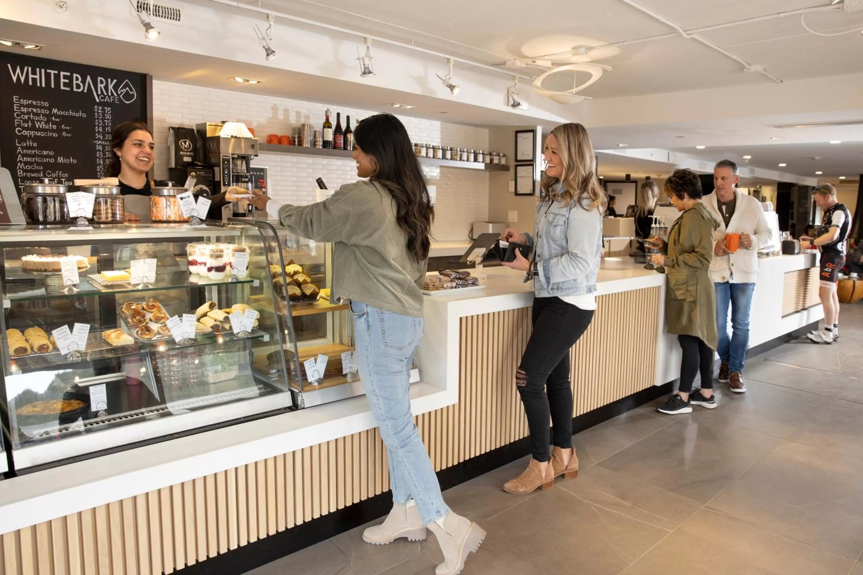 Food and drinks in Banff Aspen Lodge