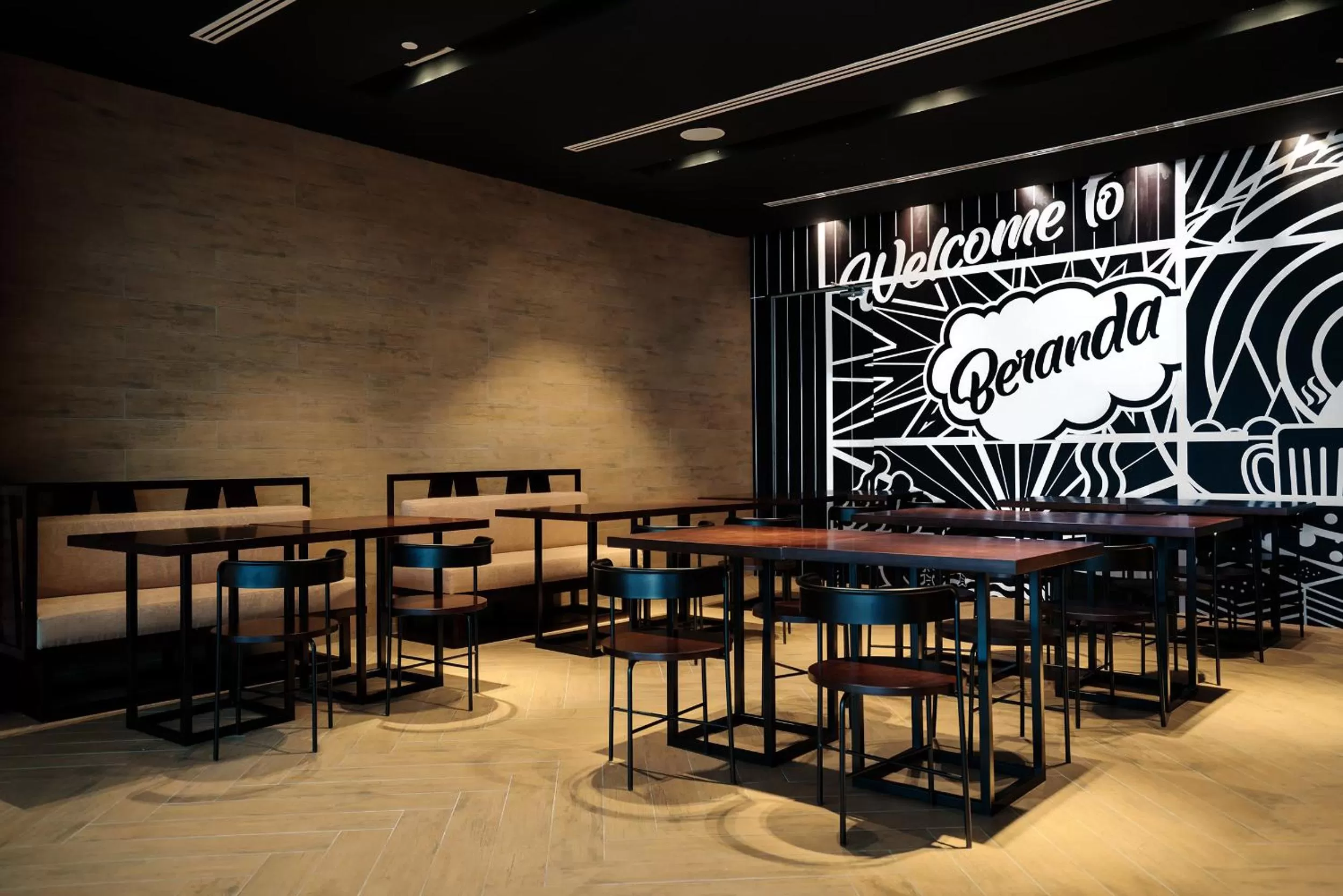 Restaurant/places to eat in Movenpick Hotel & Convention Centre KLIA