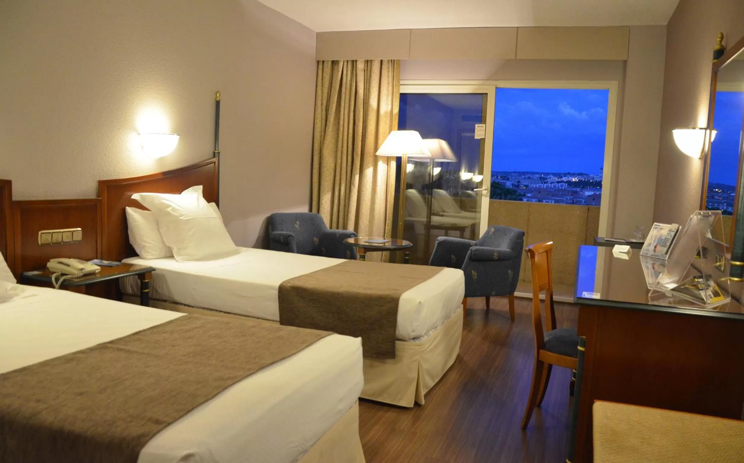 Bedroom, Bed in Beatriz Toledo Auditorium & Spa