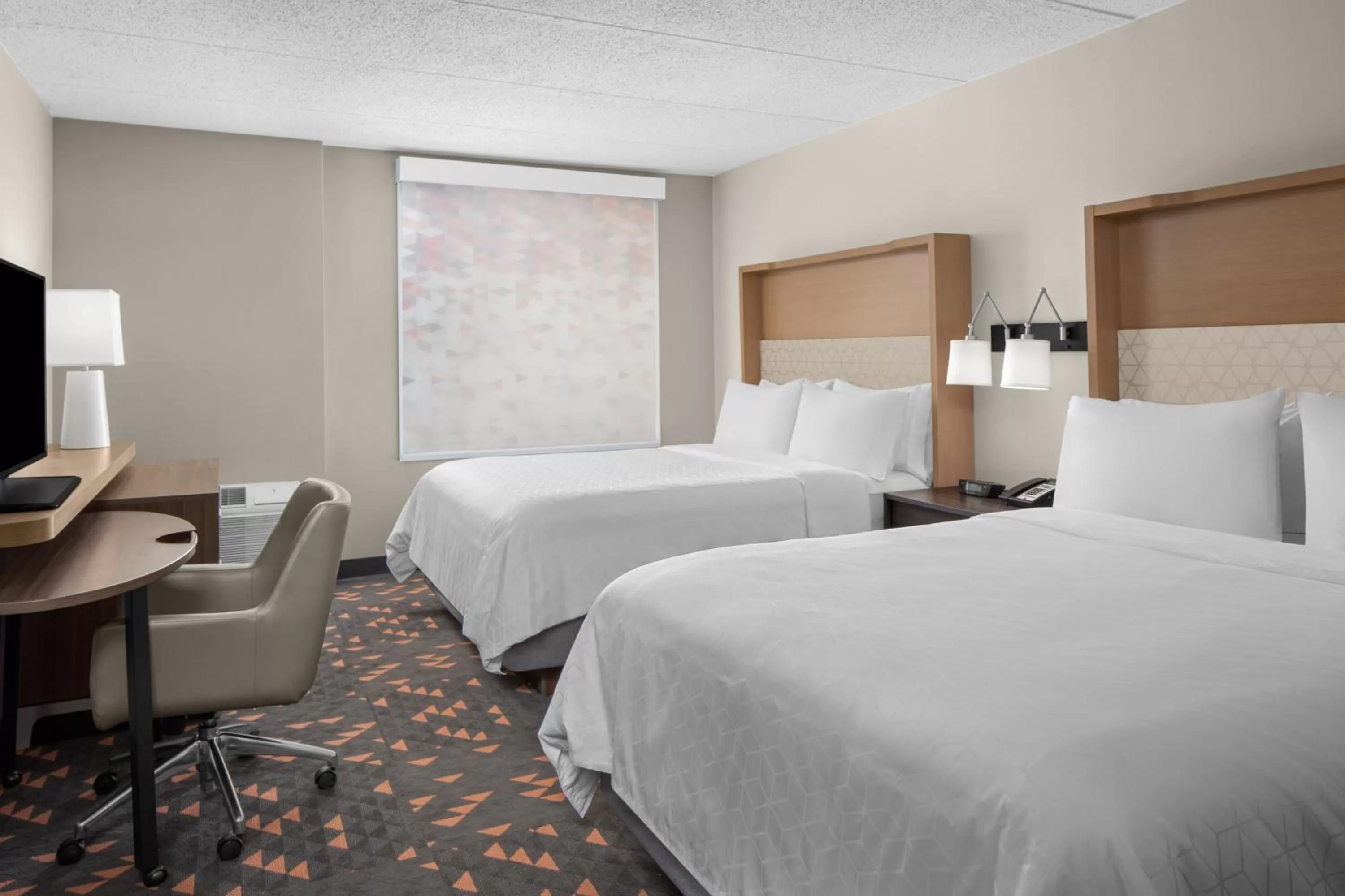 Photo of the whole room, Bed in Holiday Inn Hasbrouck Heights-Meadowlands by IHG