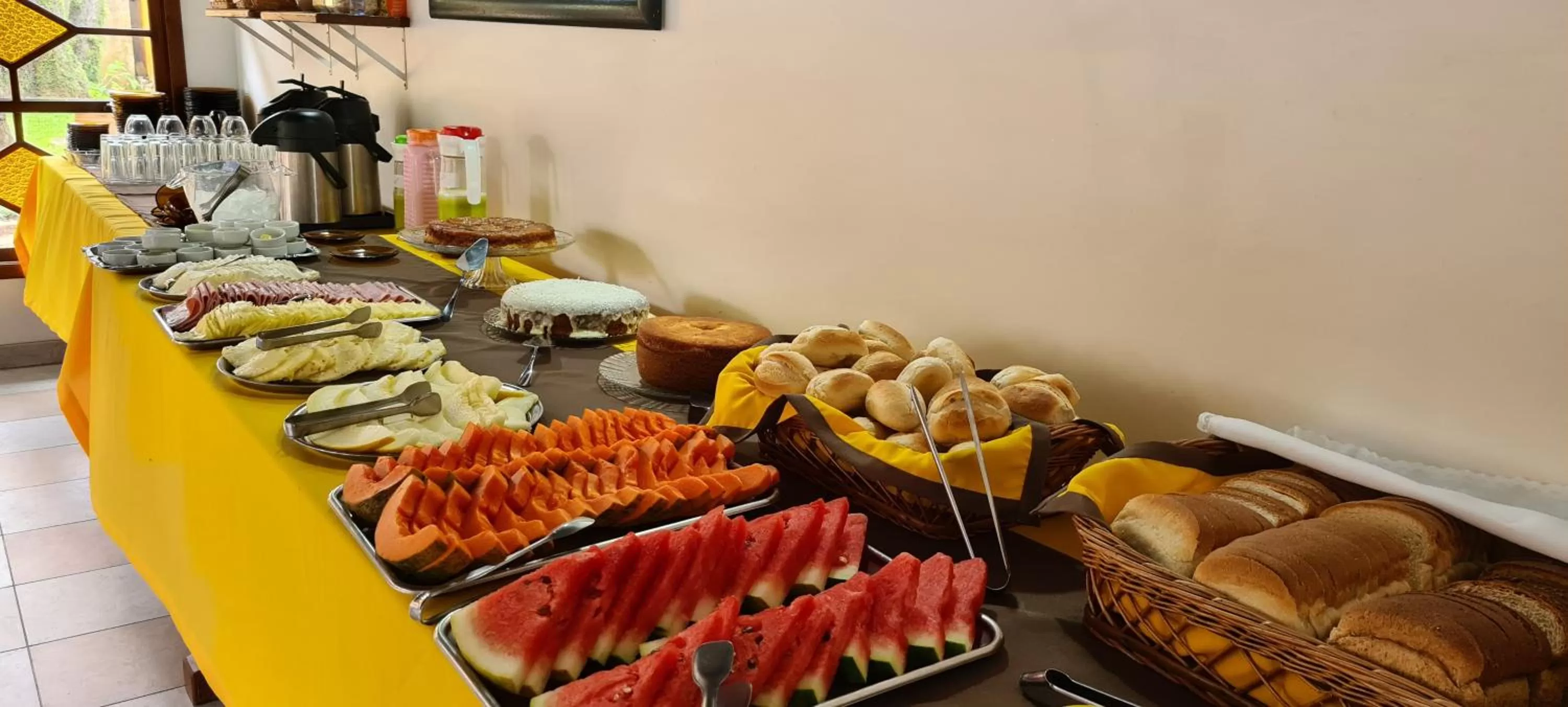 Breakfast in Pousada Casa Amarela