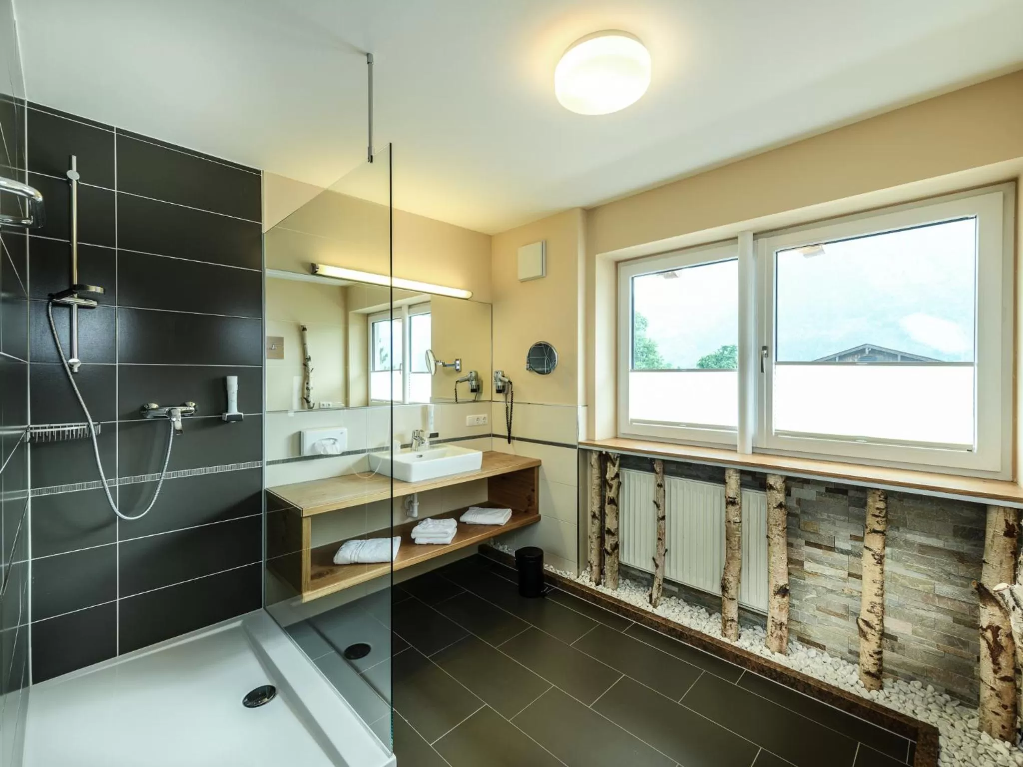 Decorative detail in Hotel Victoria