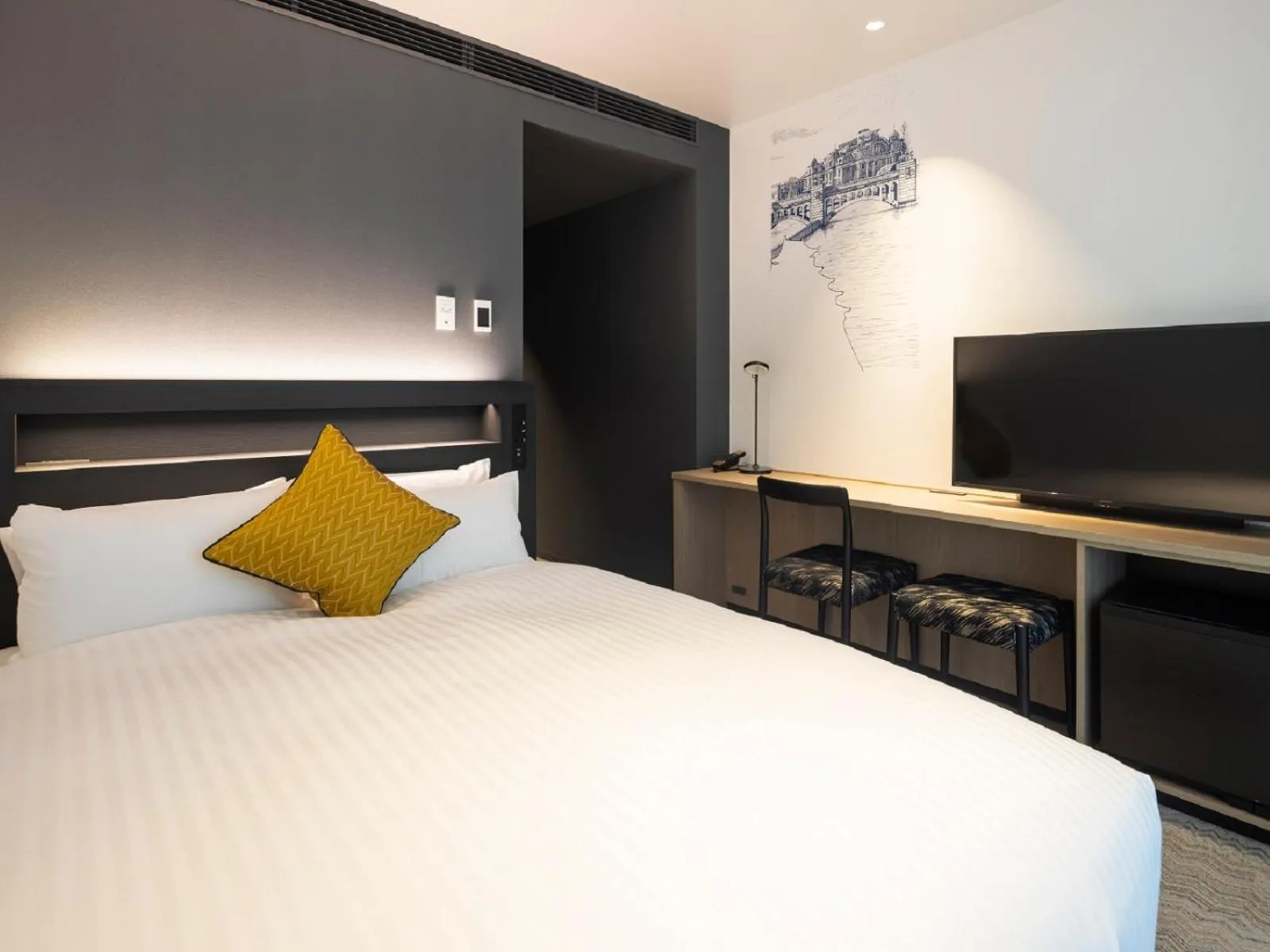 Standard Double Room - Non-Smoking in Hotel Intergate Osaka Umeda