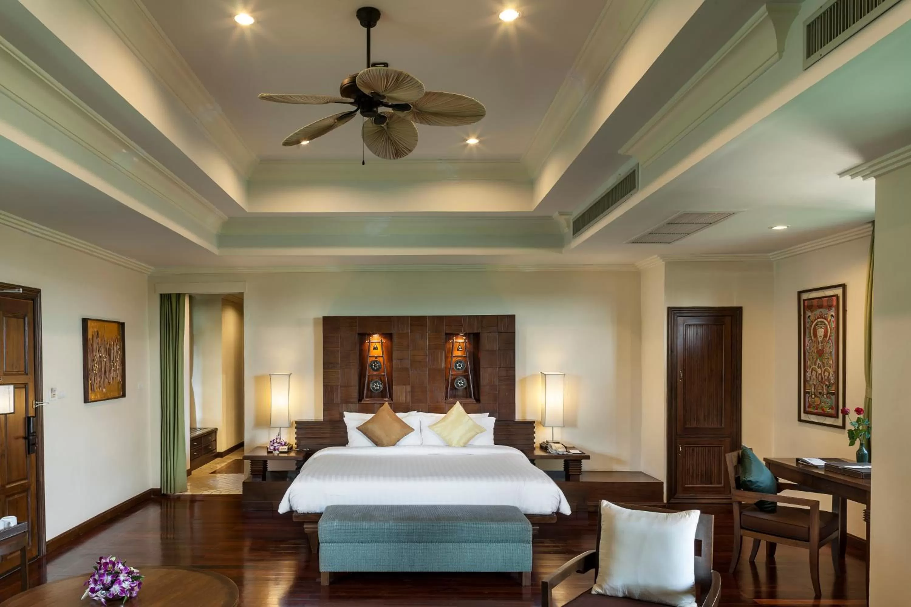 Photo of the whole room, Bed in Katiliya Mountain Resort And Spa