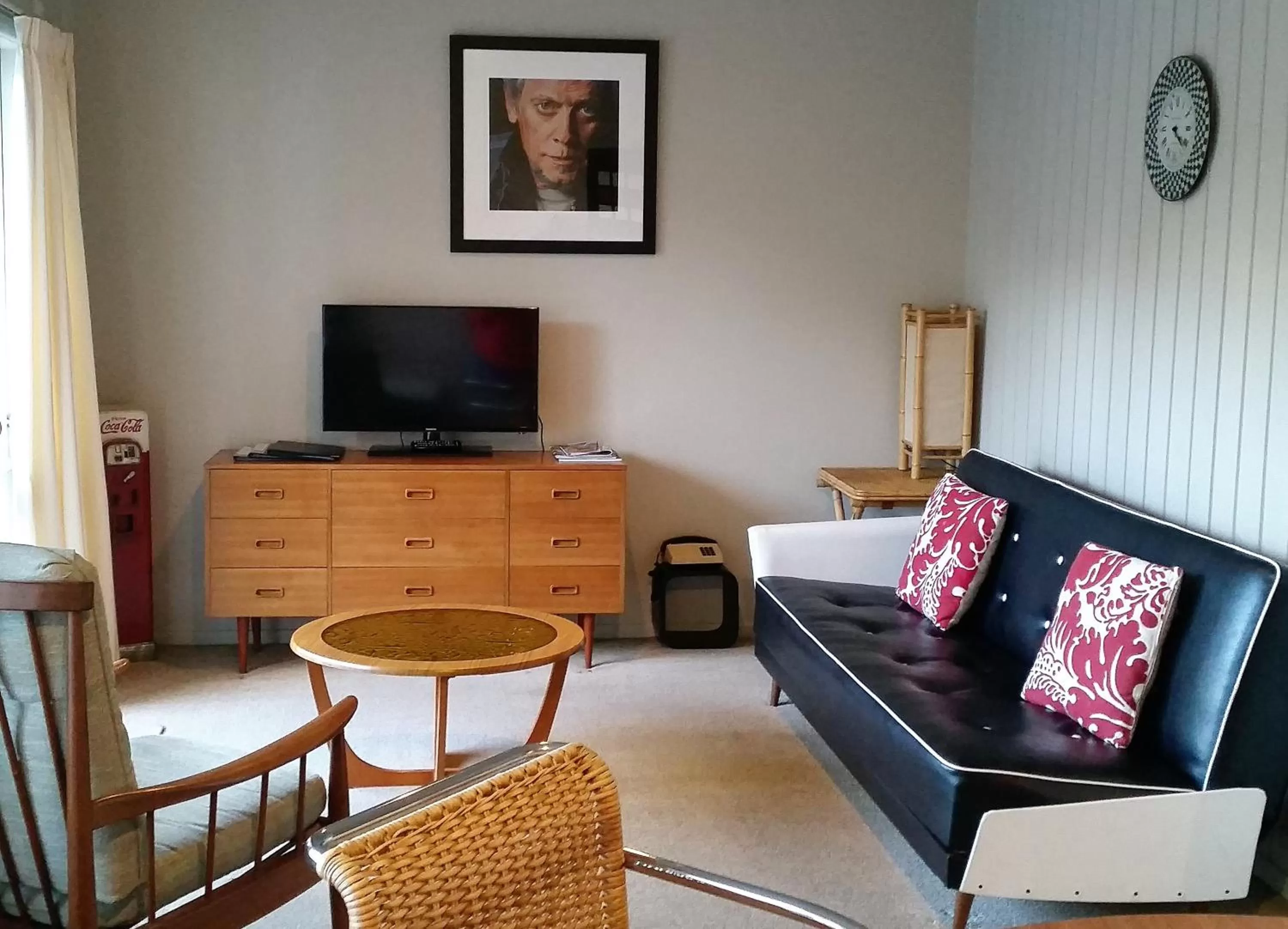 Living room in The Lake Motel