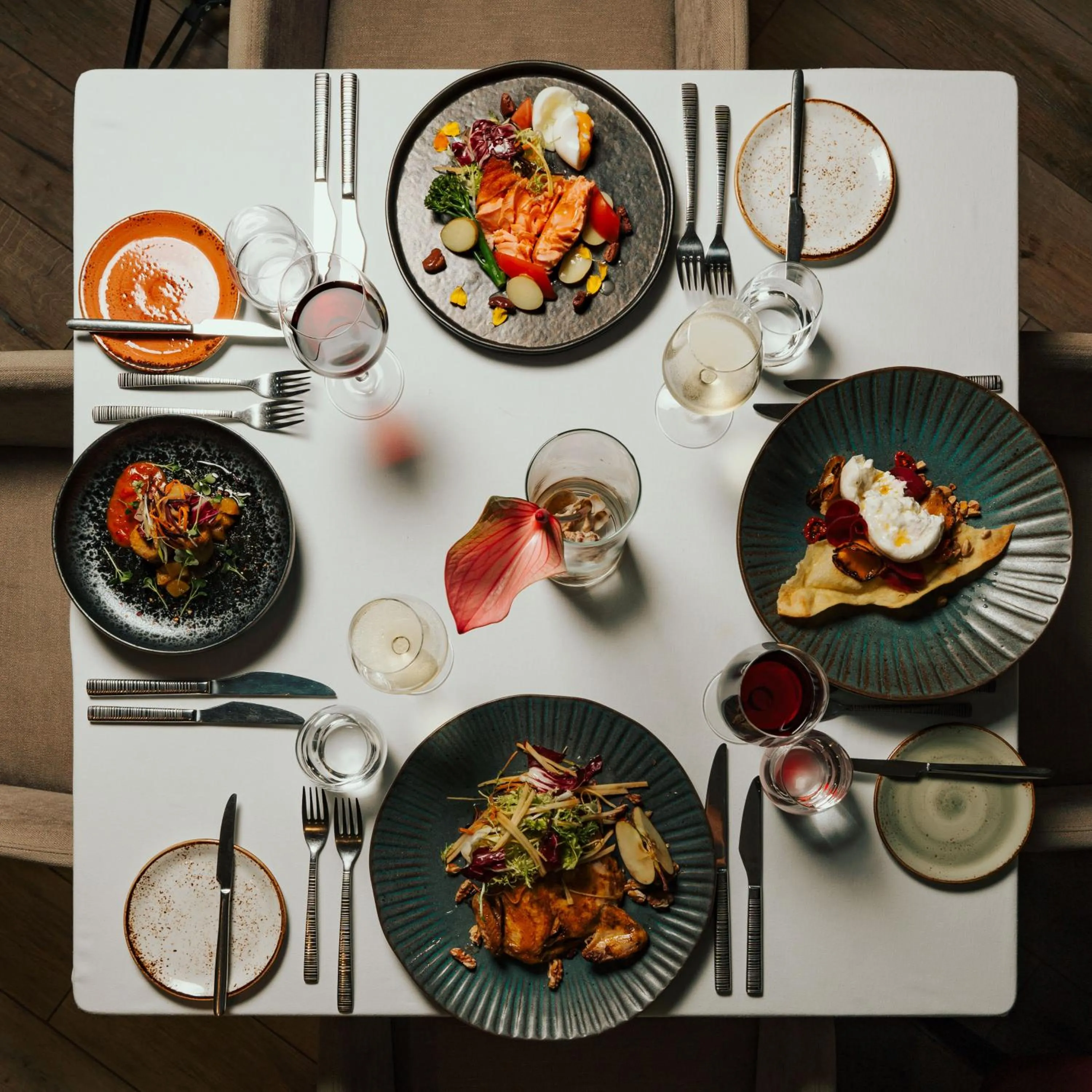 Restaurant/places to eat in 1926 Le Soleil Hotel & Spa