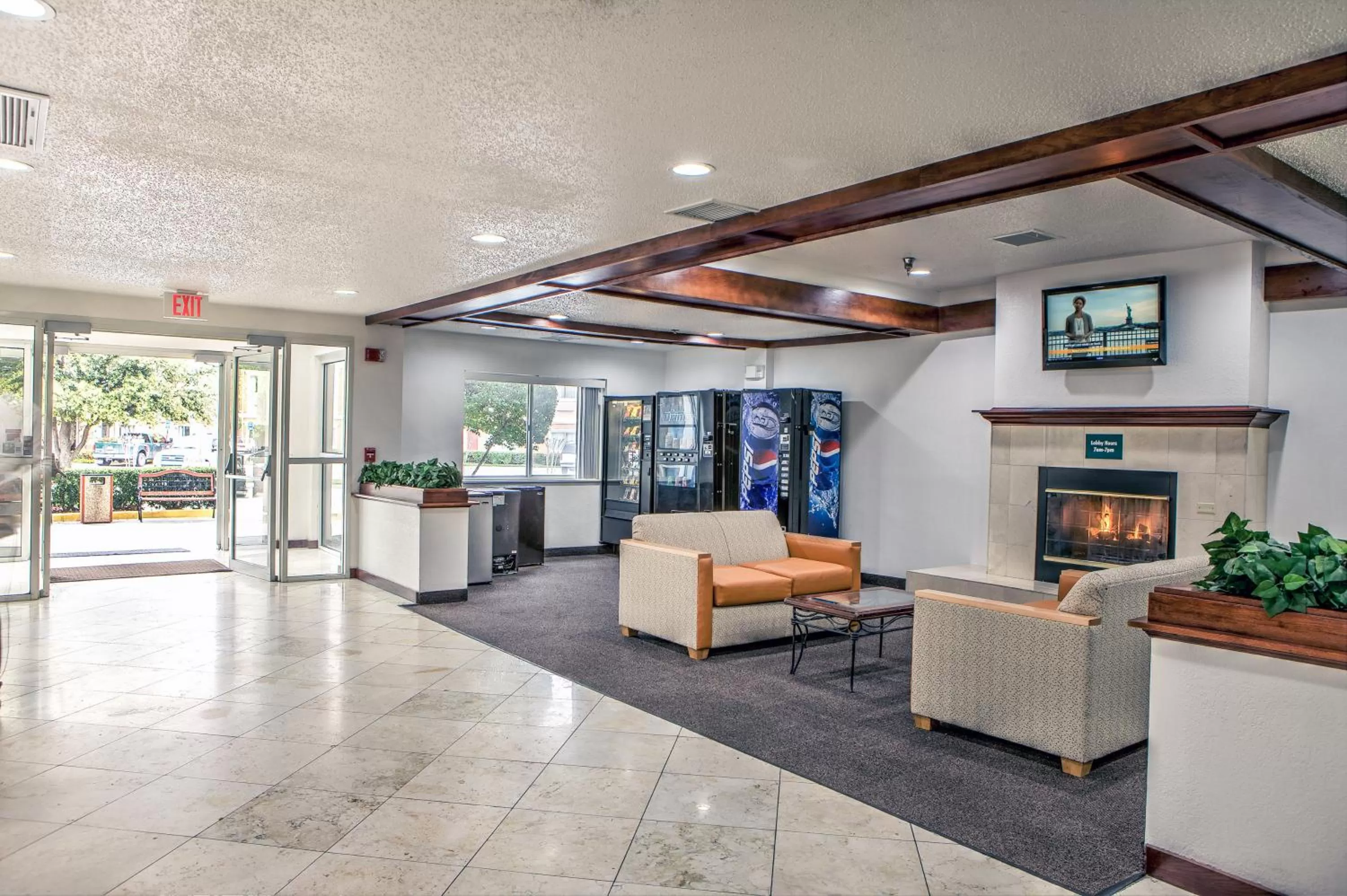 Lobby or reception in Motel 6-Dallas, TX - Northwest