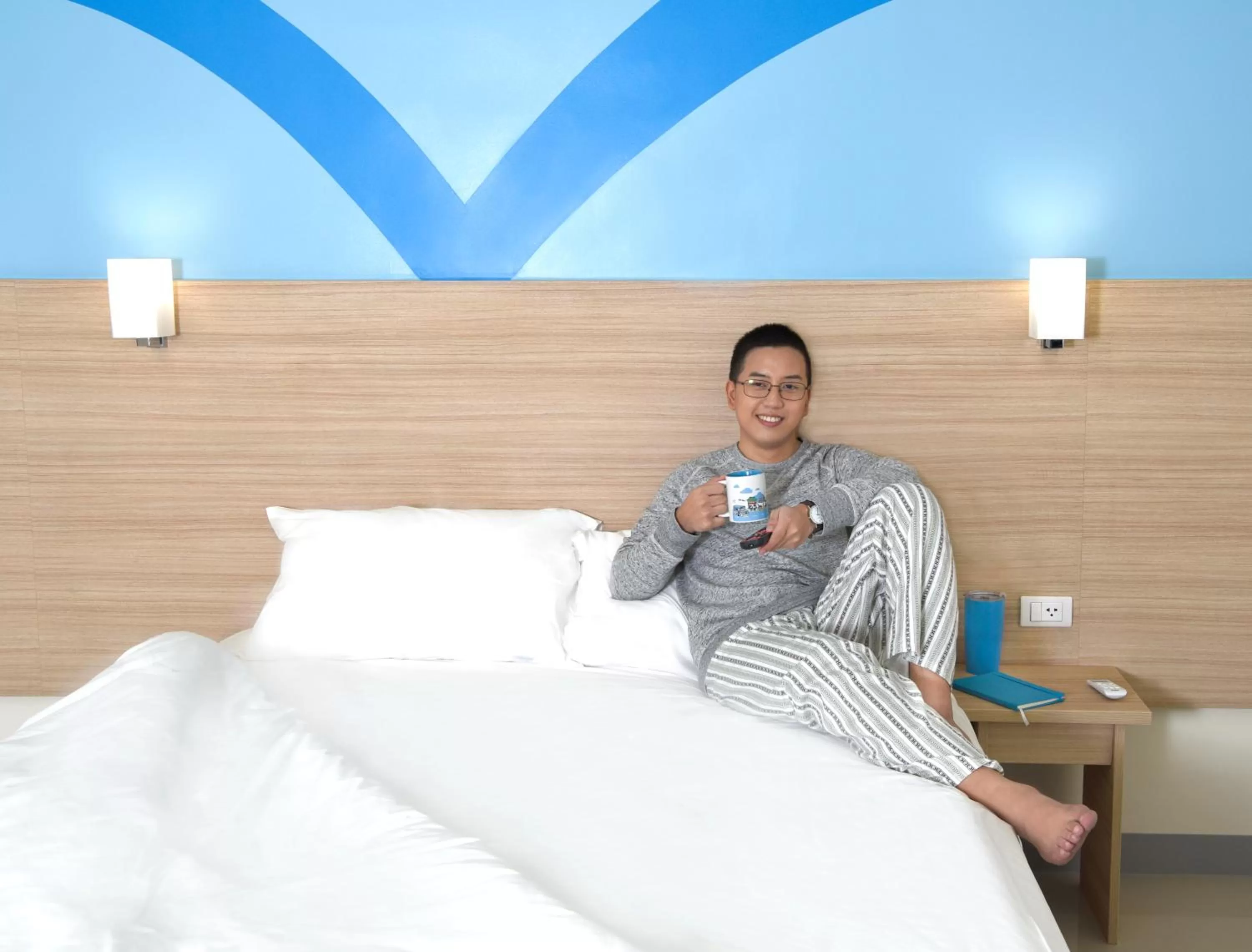 Bedroom, Bed in Hop Inn Hotel Tomas Morato Quezon City