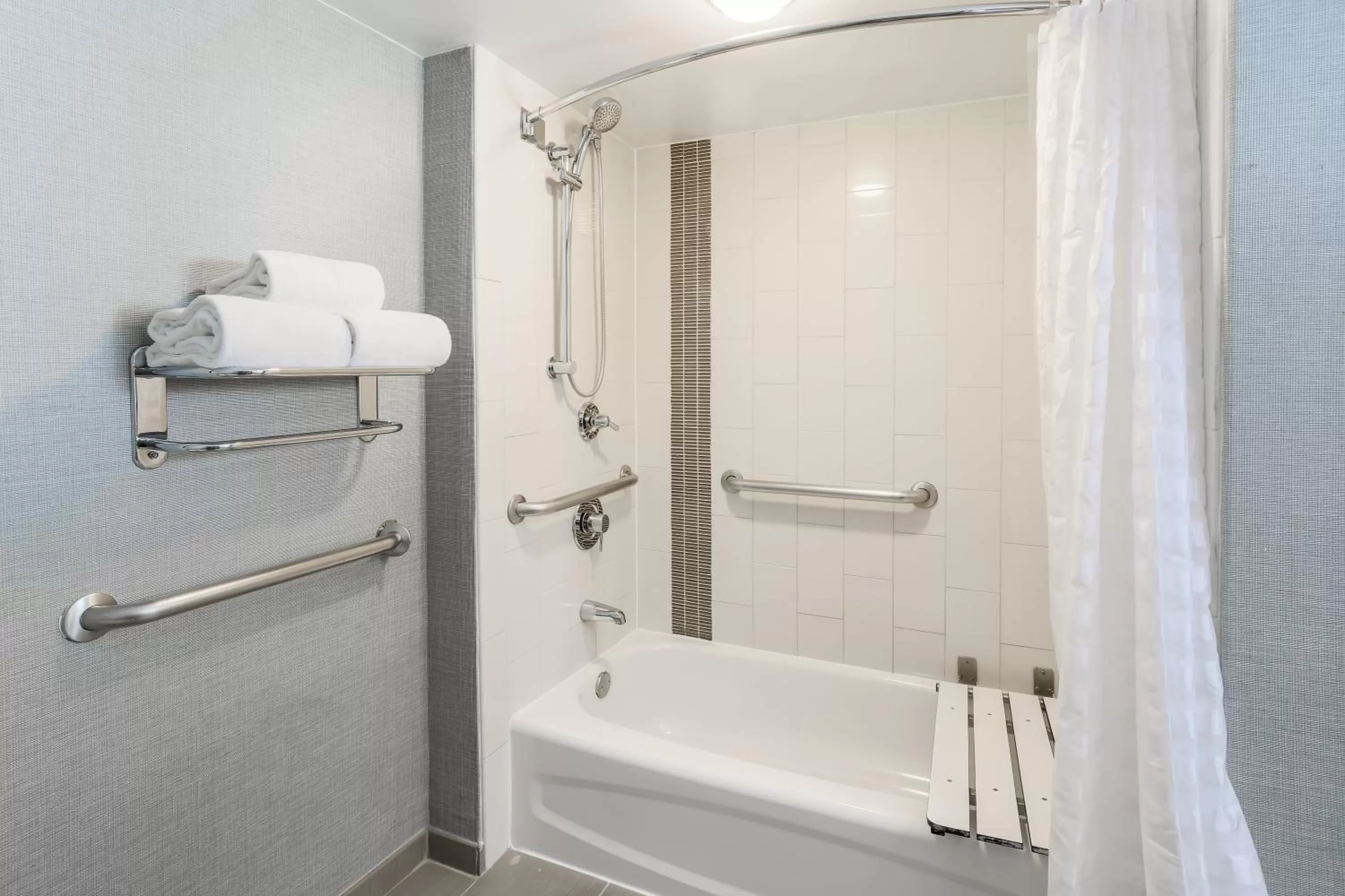 King Room with Sofa Bed and Accessible Tub - Disability Access in Hyatt Place Dallas/Grapevine