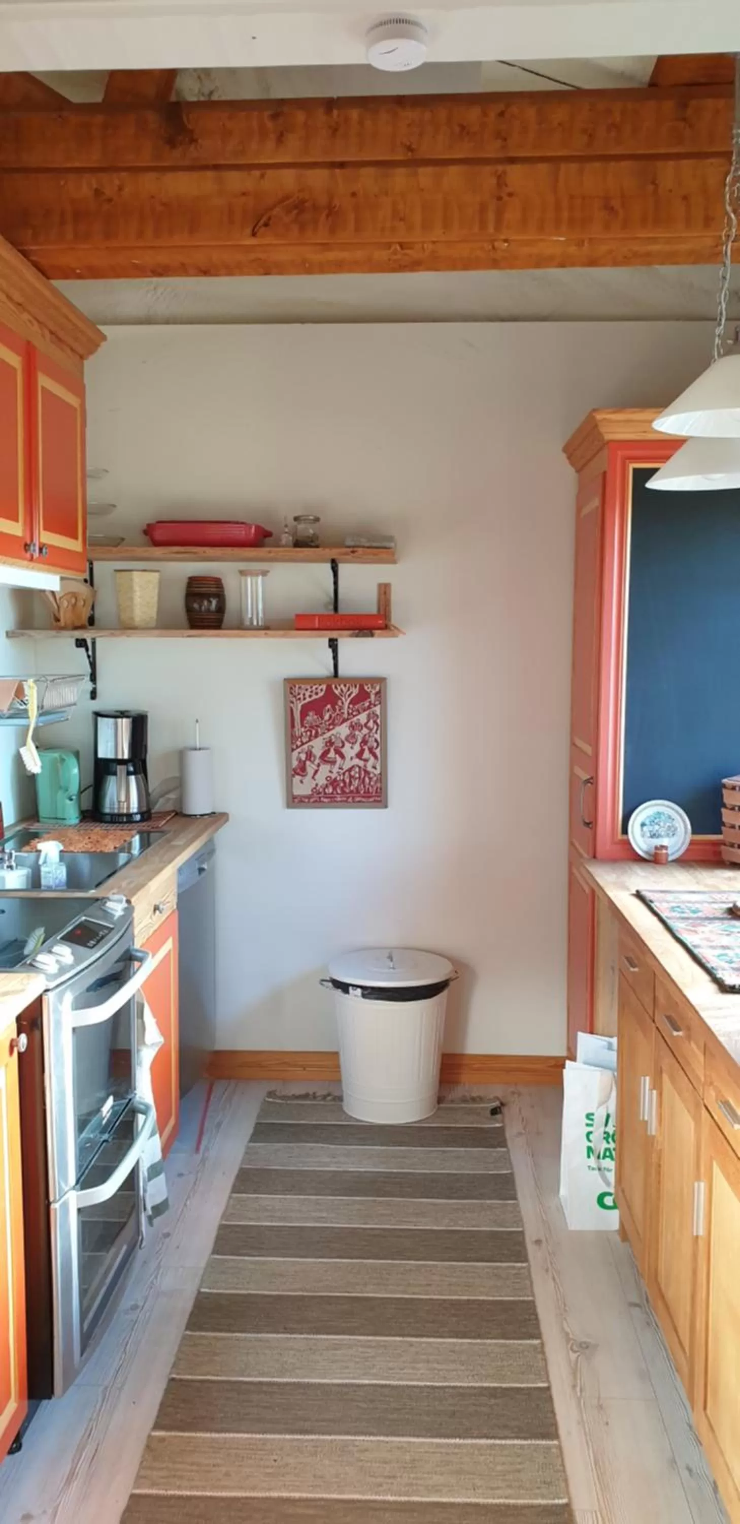 Communal kitchen, Bathroom in Woodstock B & B Studios