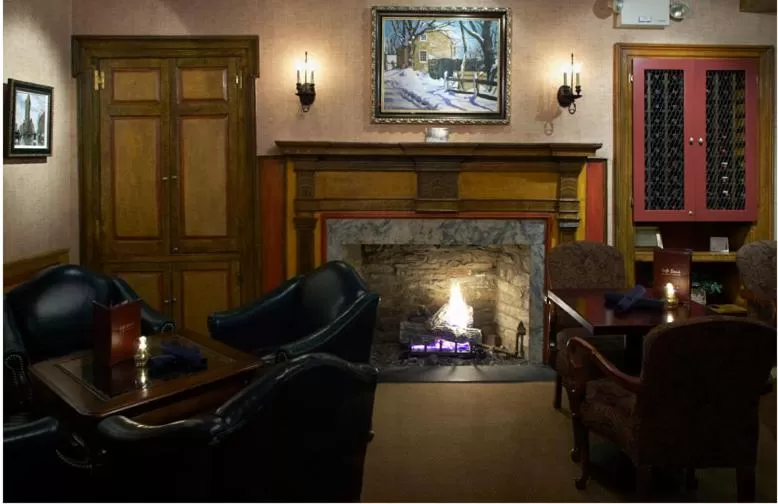 Communal lounge/ TV room in Lambertville House