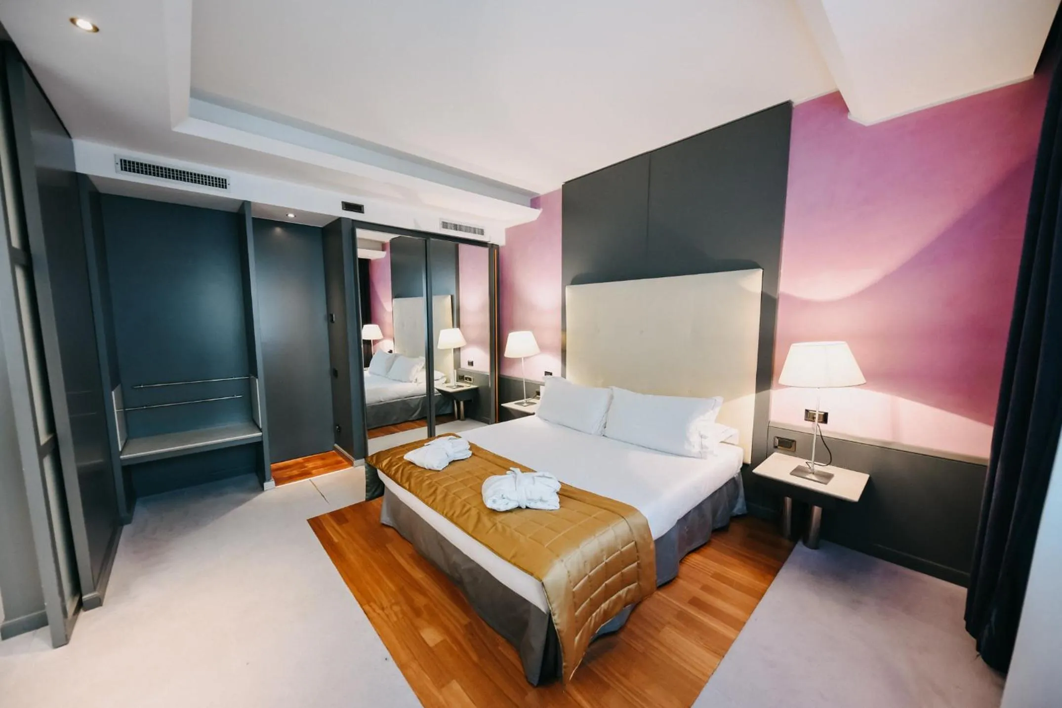 Bed in SHG Hotel Antonella