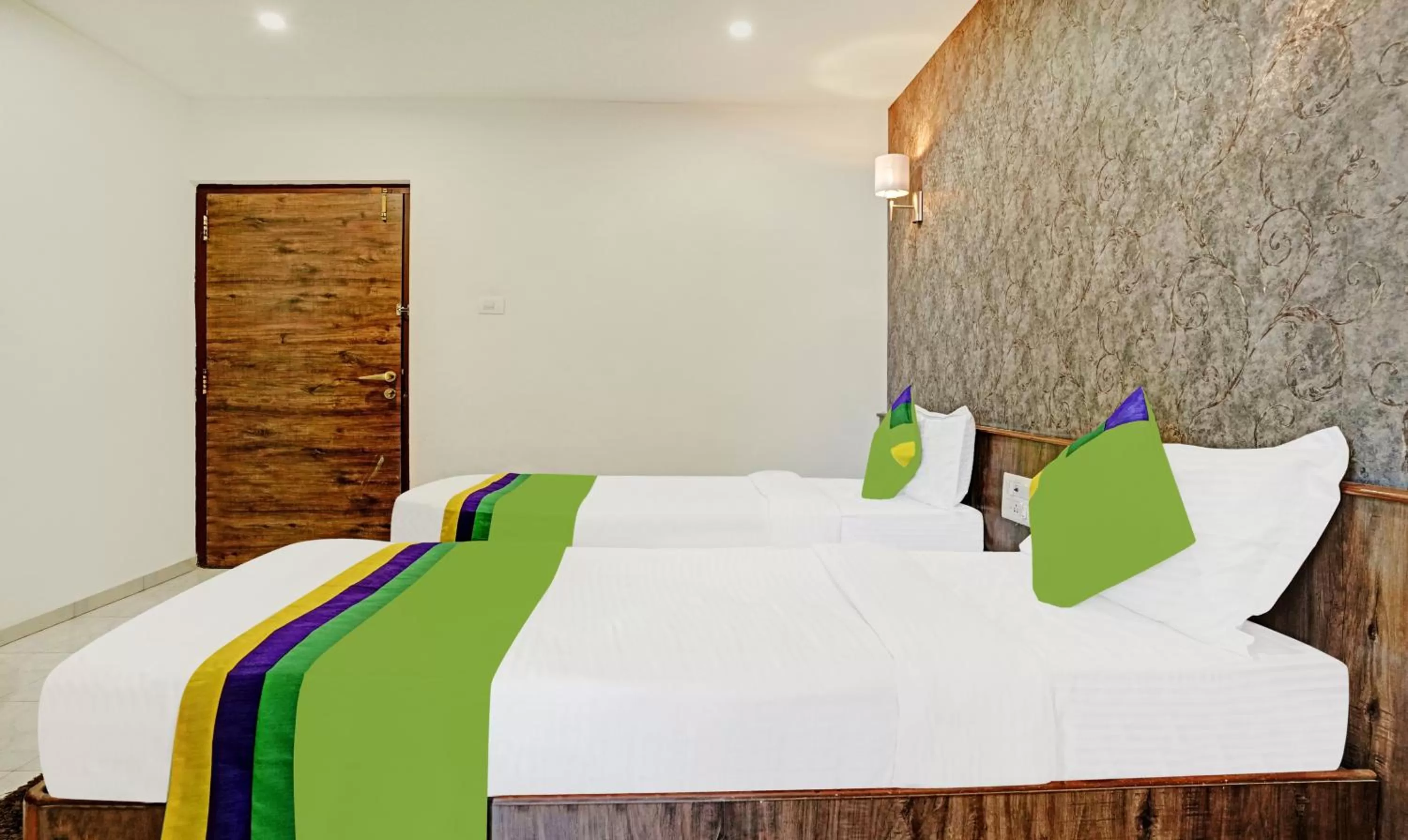 Bedroom, Bed in Treebo Varsha Palace