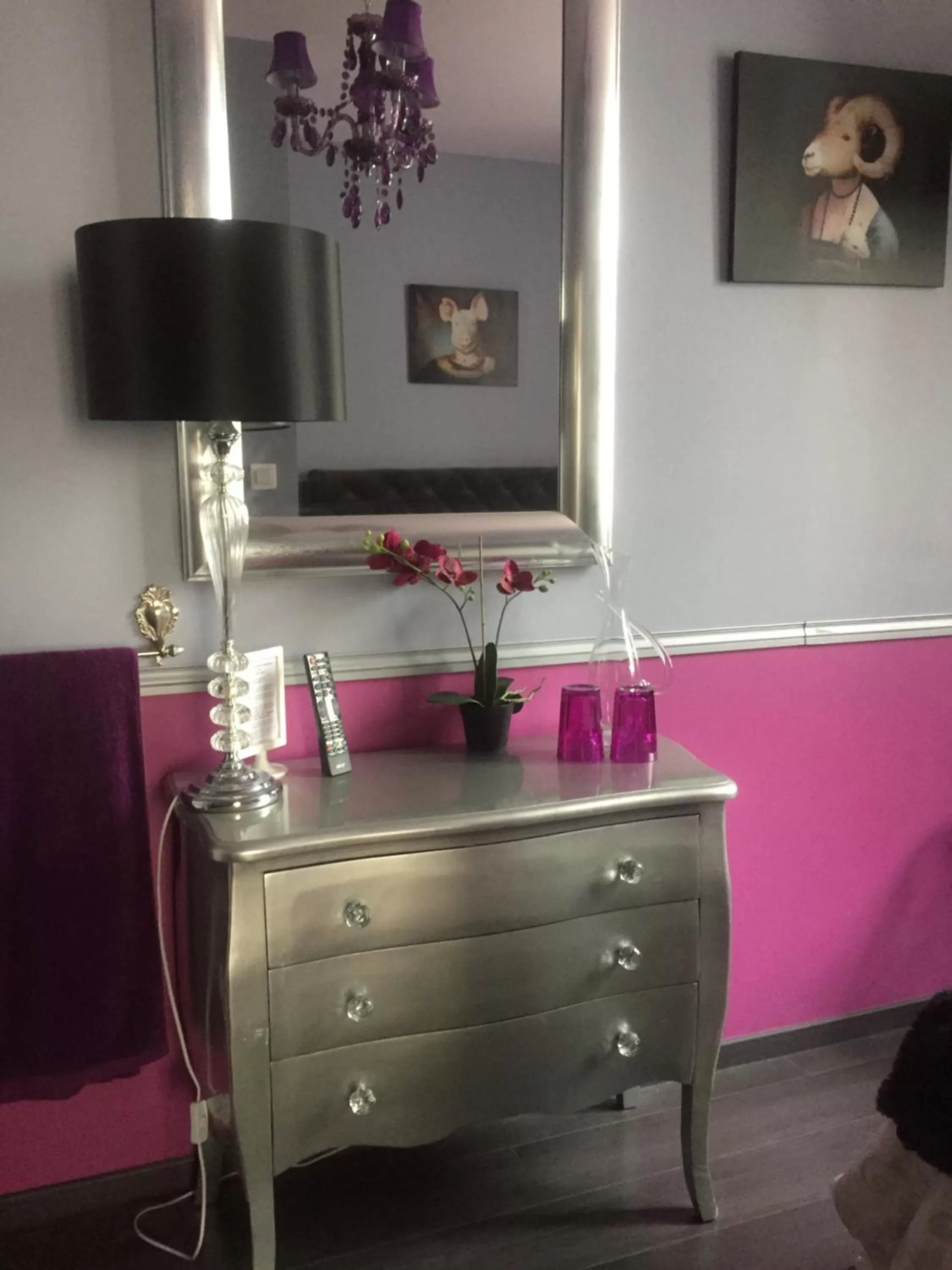 Lyon City Home's Bed & Breakfast