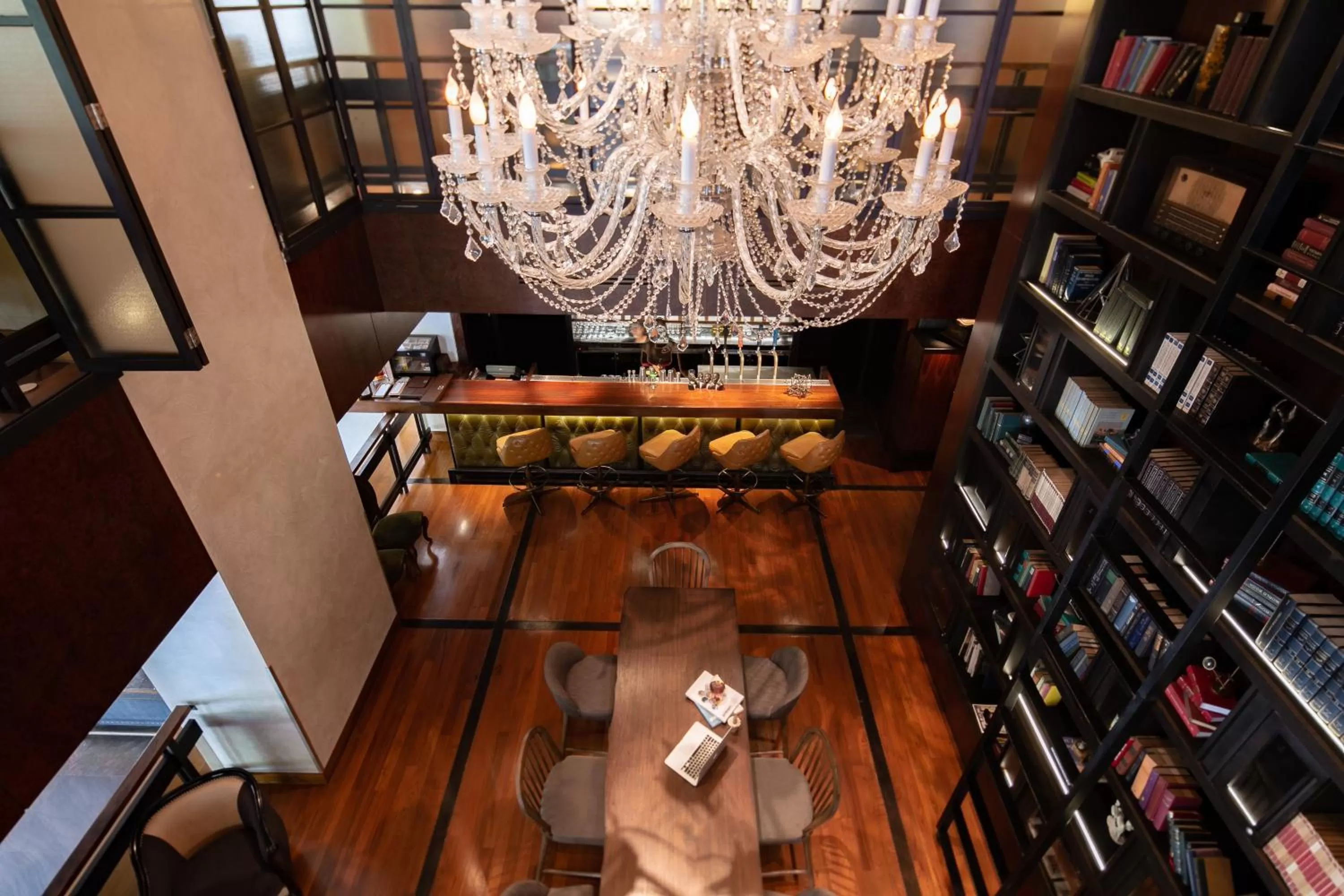 Lounge or bar in Hotel Indigo Bangkok Wireless Road by IHG