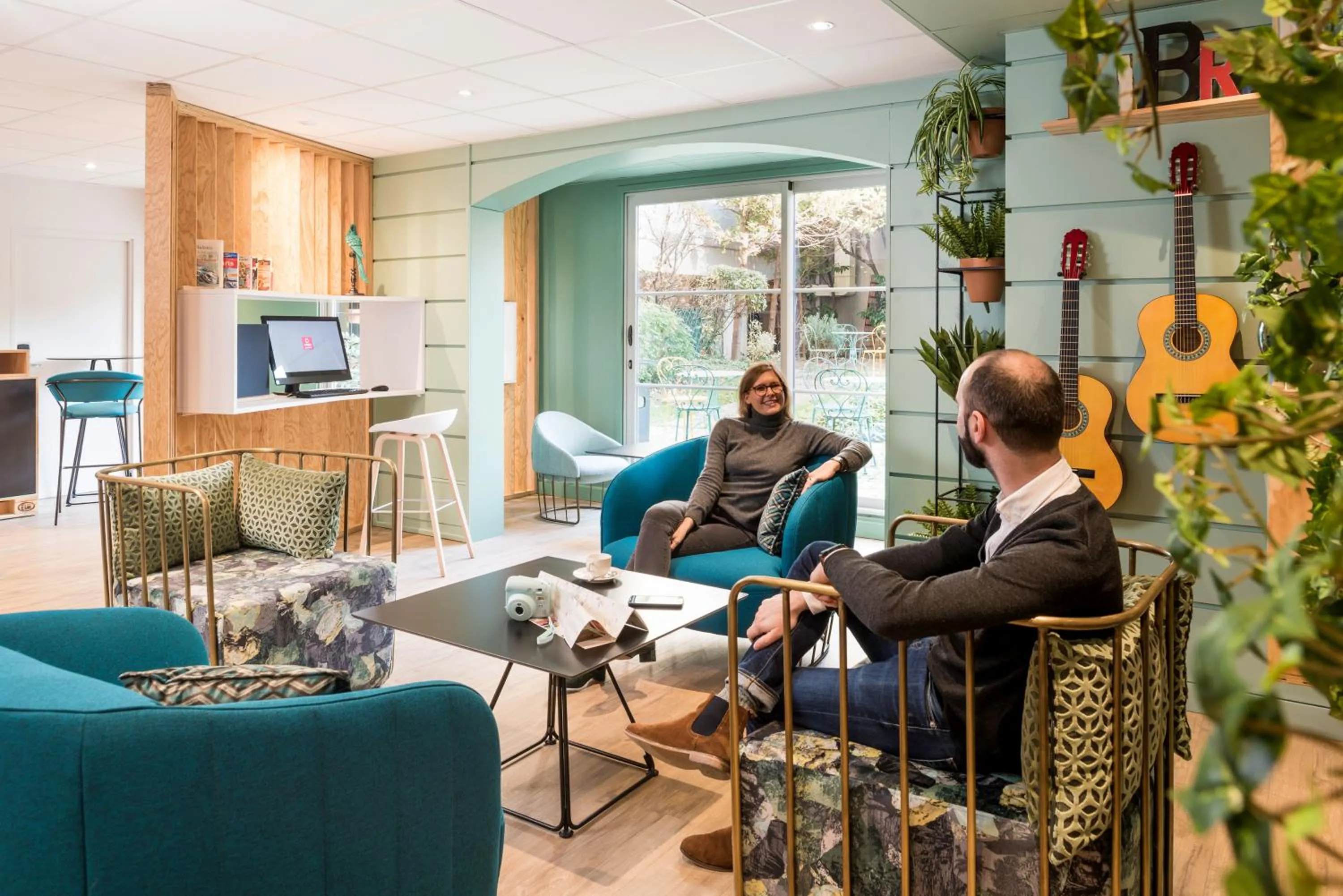 Lobby or reception in Aparthotel Adagio Paris Montmartre
