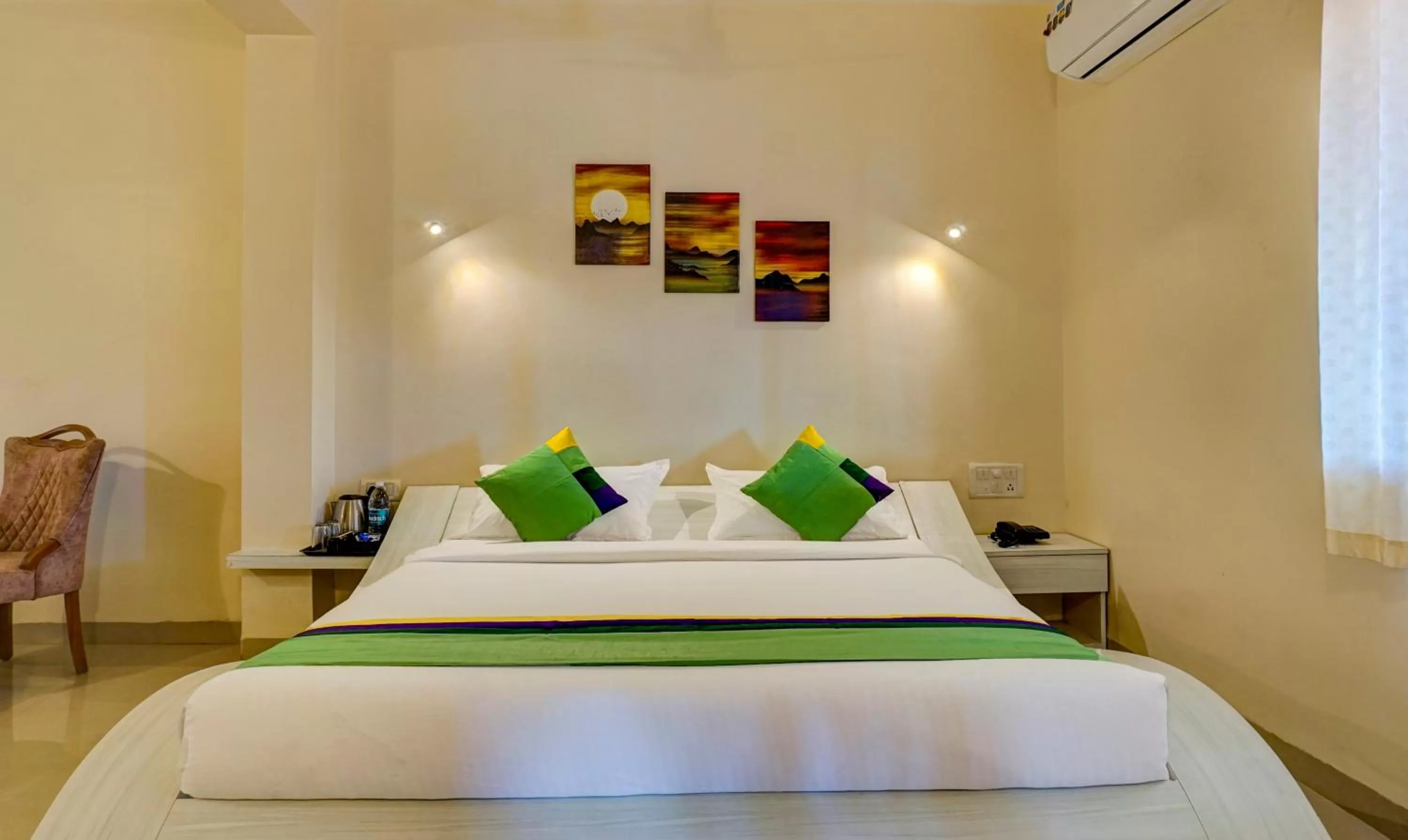 Superior Double Room - single occupancy in Treebo Trend Glenvista Estate