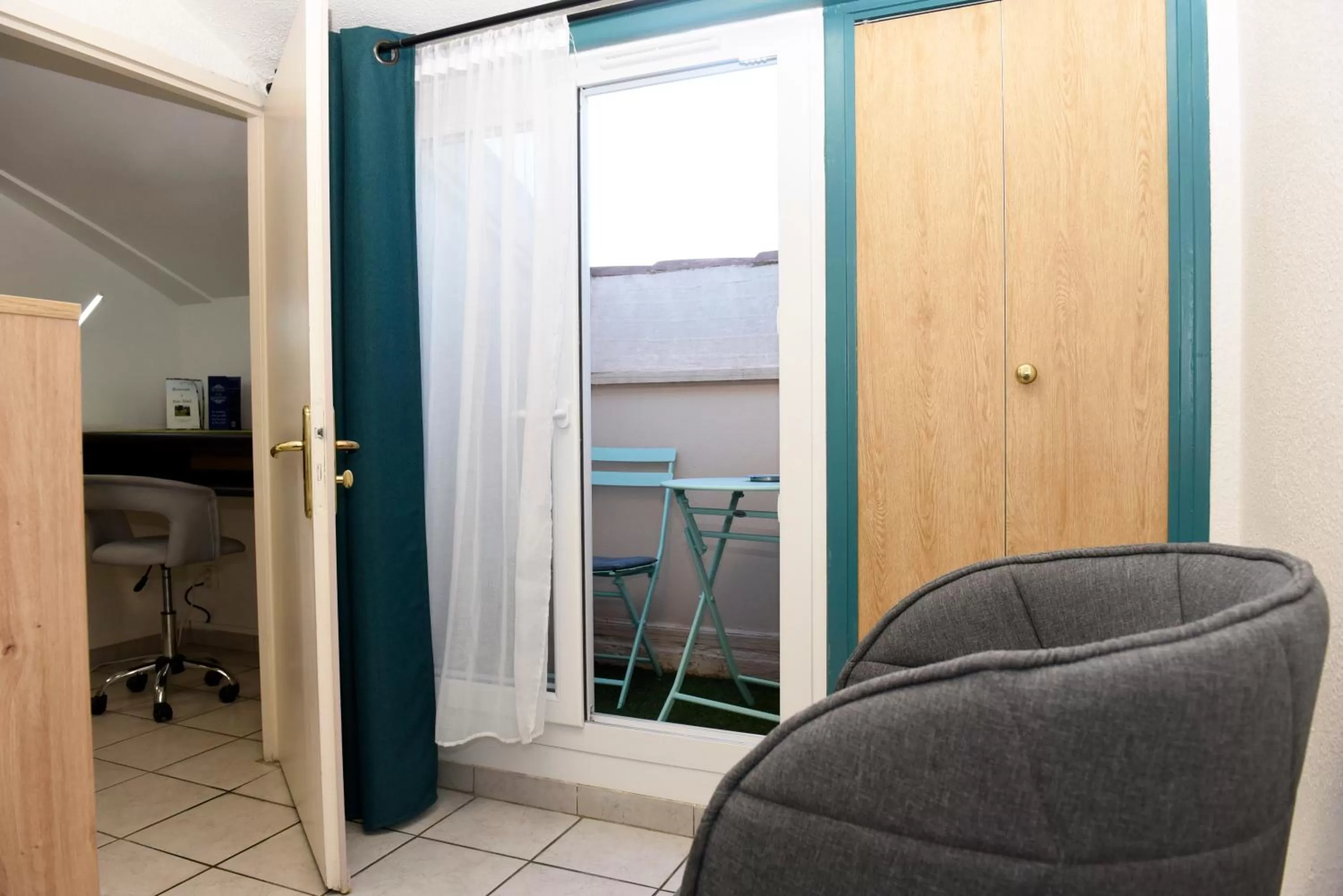 Balcony/Terrace in Azur Hôtel