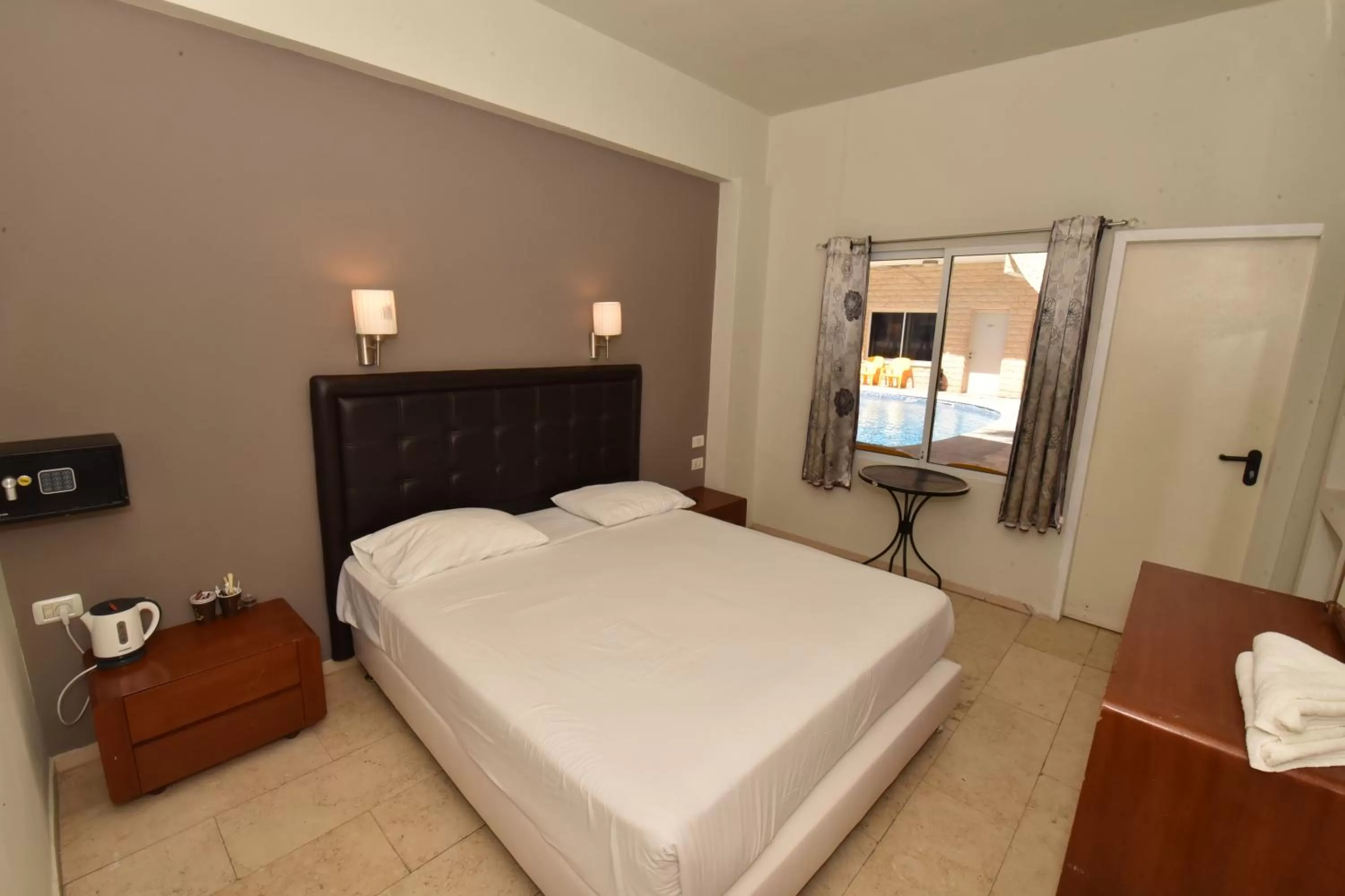 Photo of the whole room, Bed in Hotel Maman