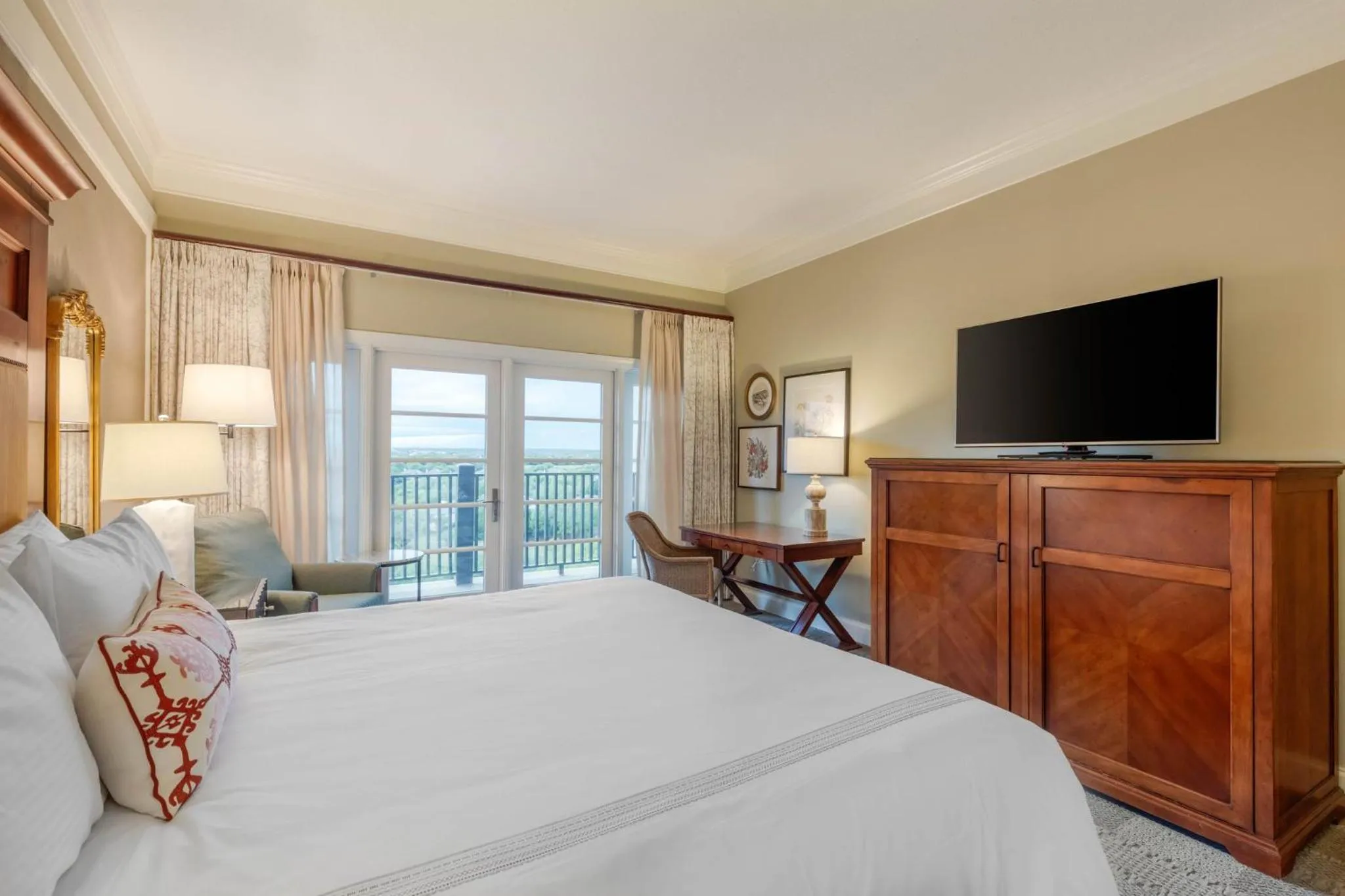 Photo of the whole room, Bed in Omni Barton Creek Resort and Spa Austin