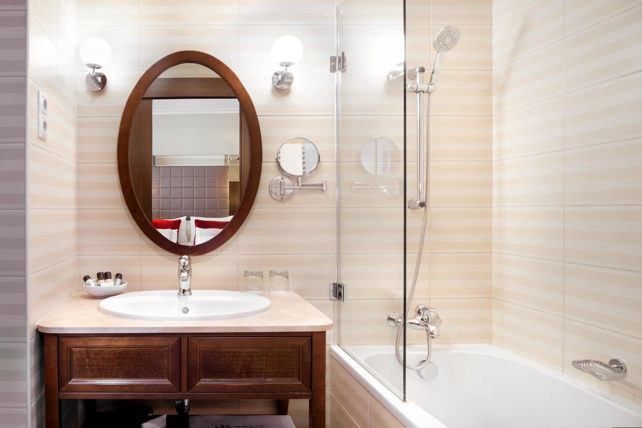 Bathroom in Mirage Medic Hotel