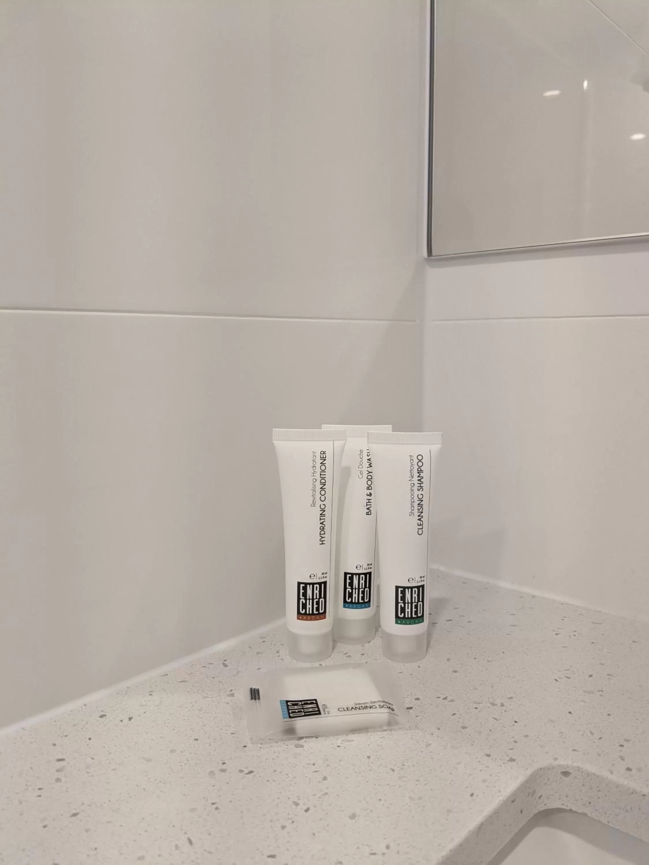 Bathroom in Noosa Sun - On the Noosa River