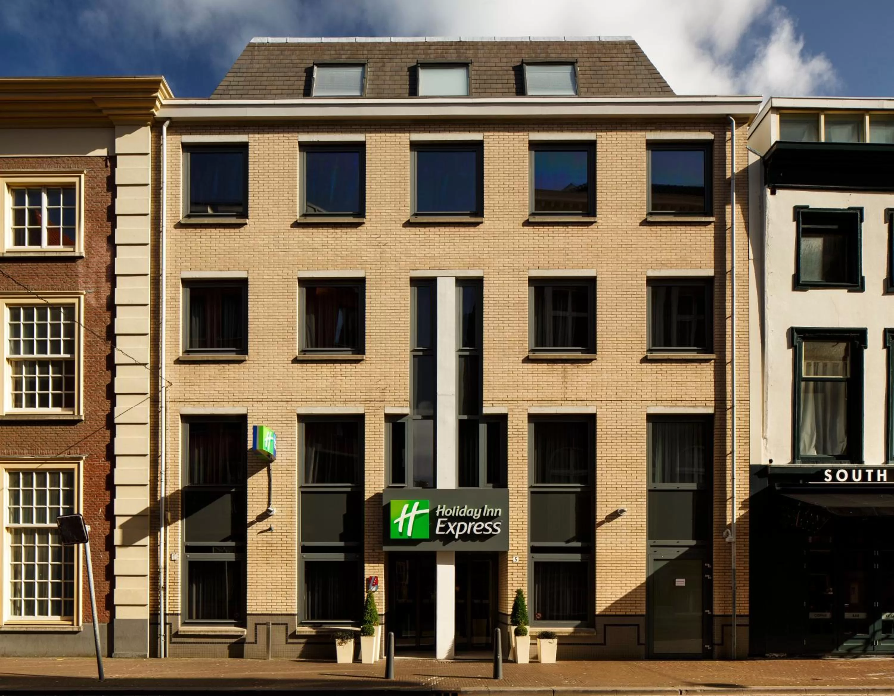 Property building in Holiday Inn Express The Hague - Parliament by IHG