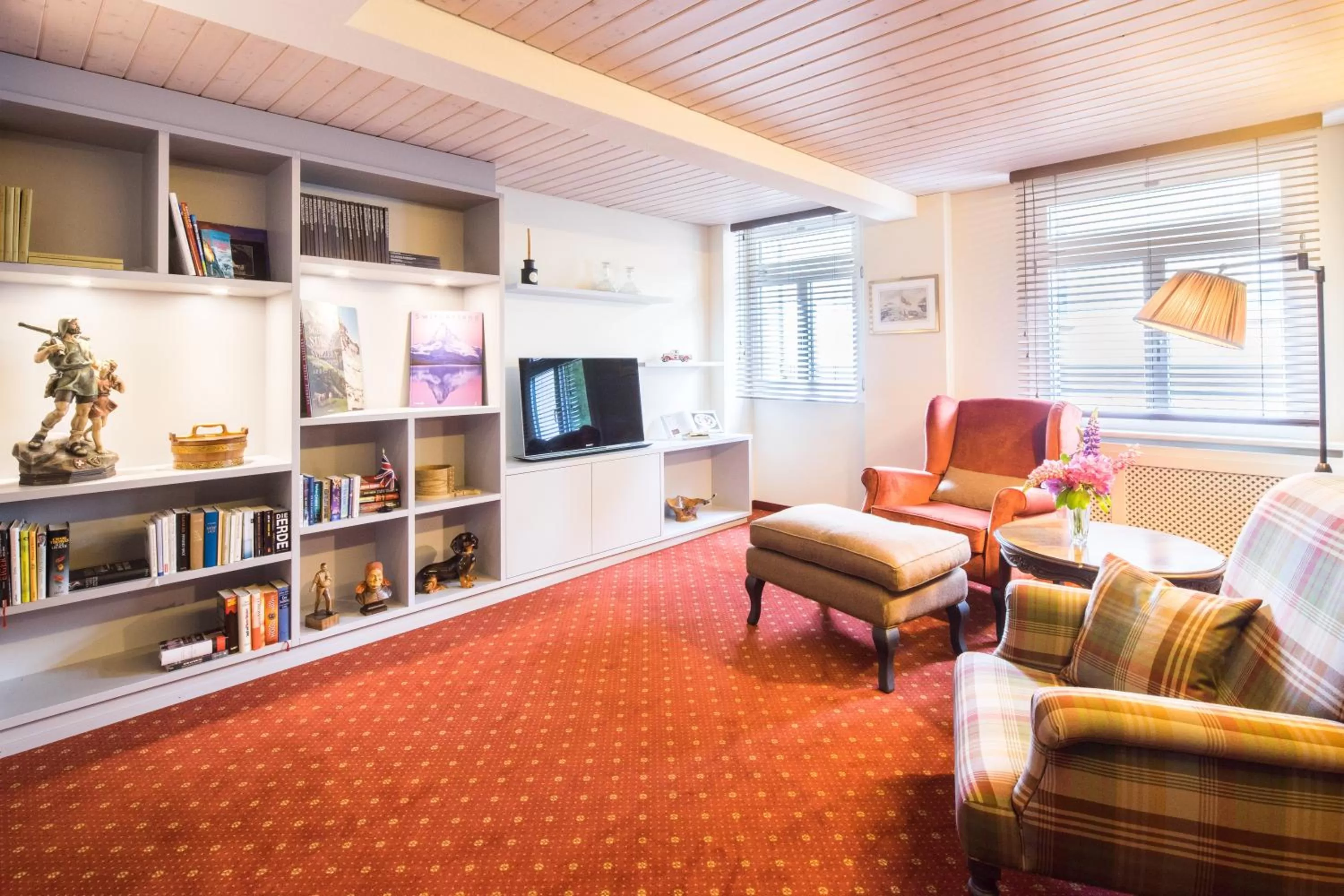 Library in Hotel Kreuz & Post Grindelwald