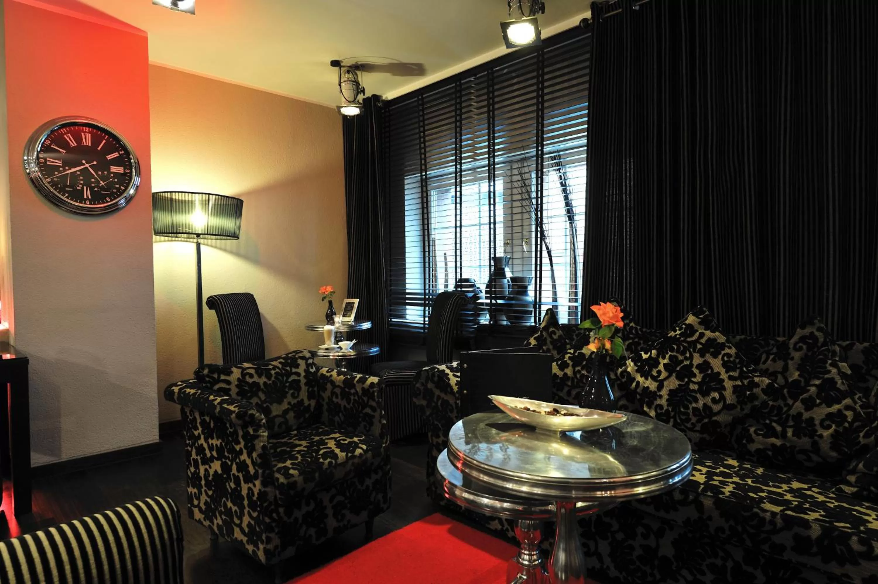 Restaurant/places to eat in Stage47